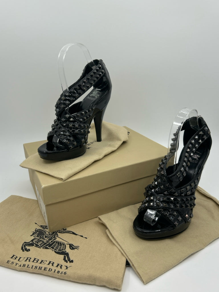 BURBERRY EU Size 39 US Size 9 Black Women's Sandal
