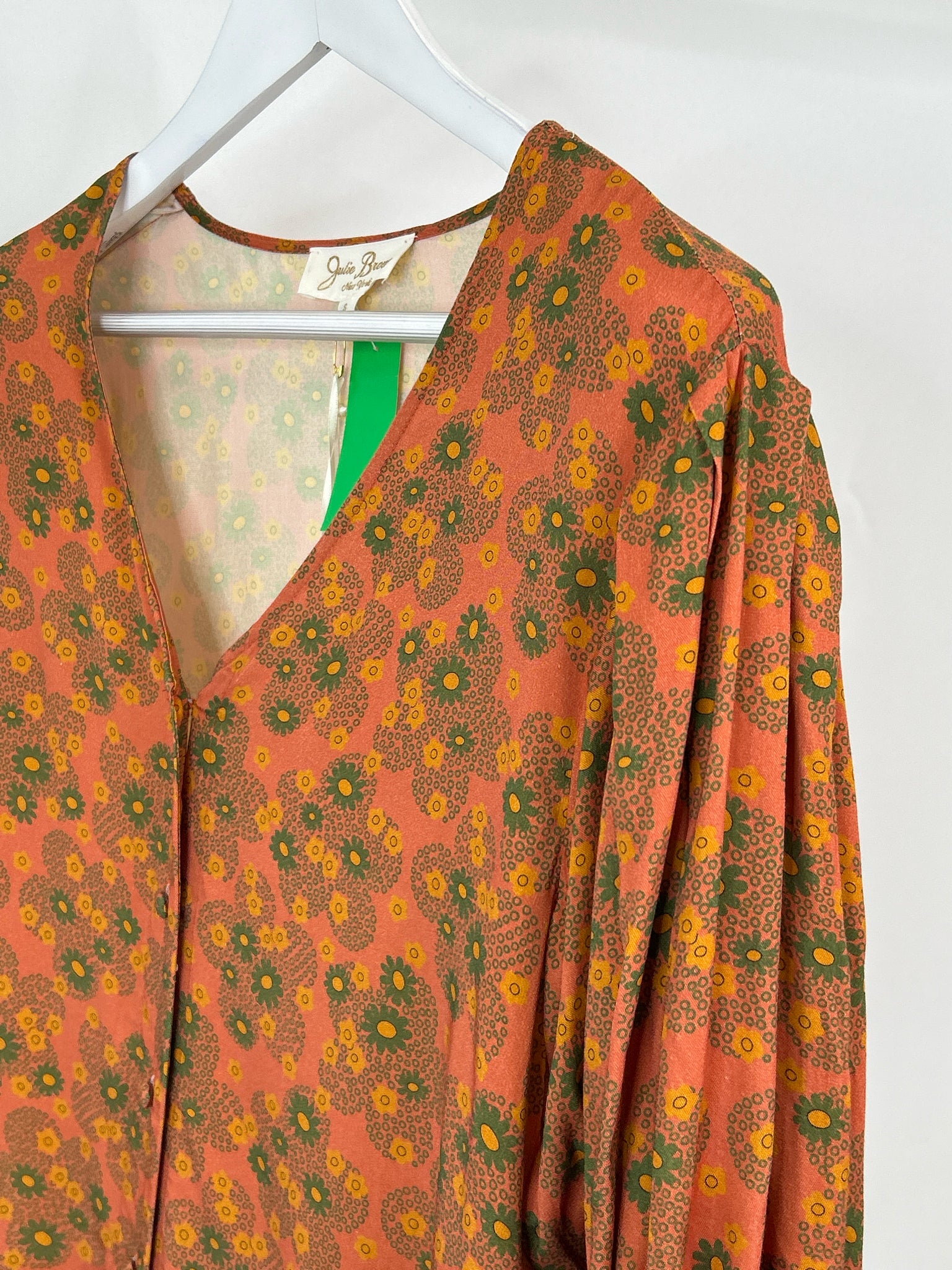 JULIE BROWN Size S ORANGE FLORAL Women's Blouse