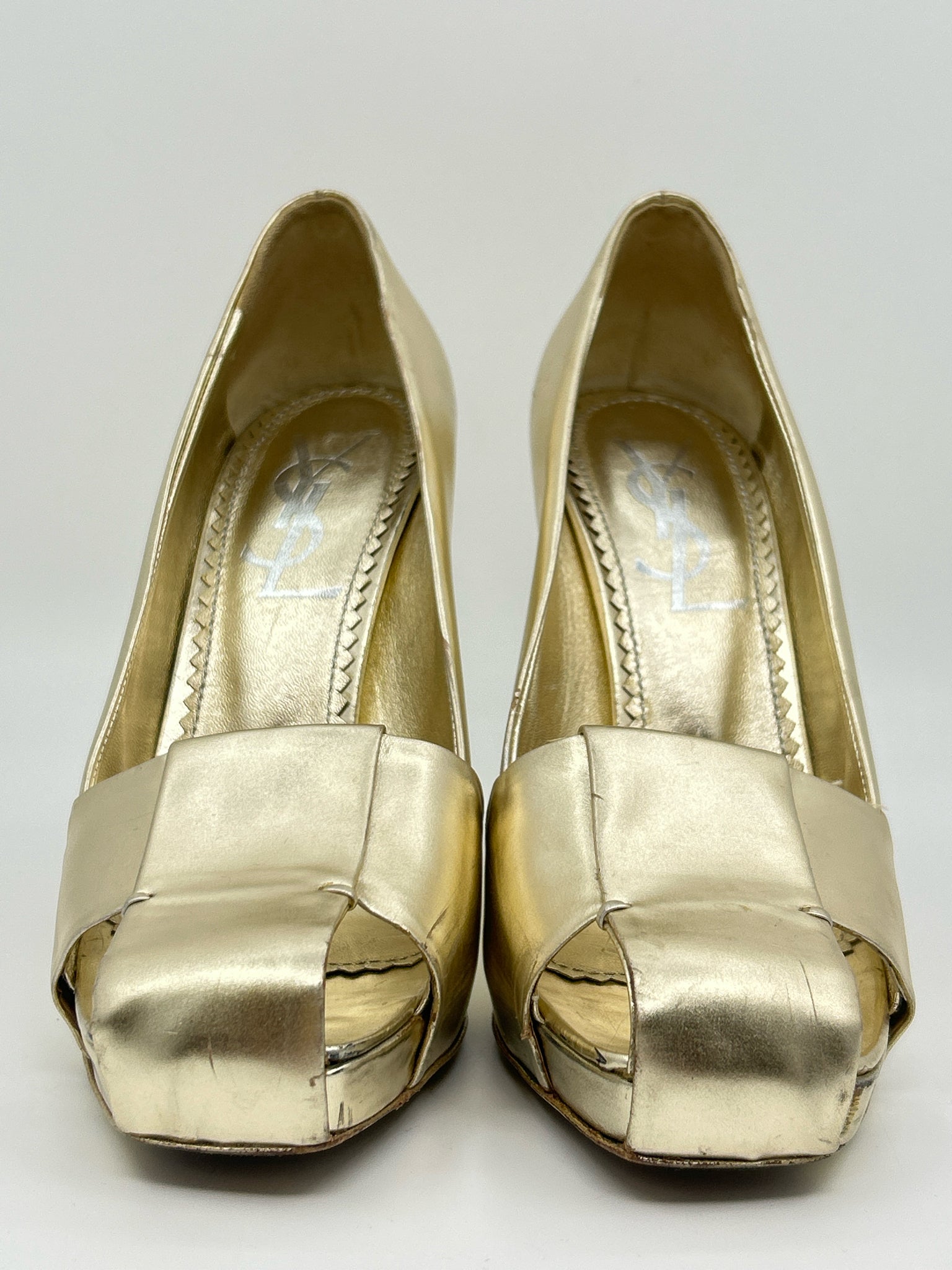 YVES SAINT LAURENT Size 37.5 Gold Women Pumps