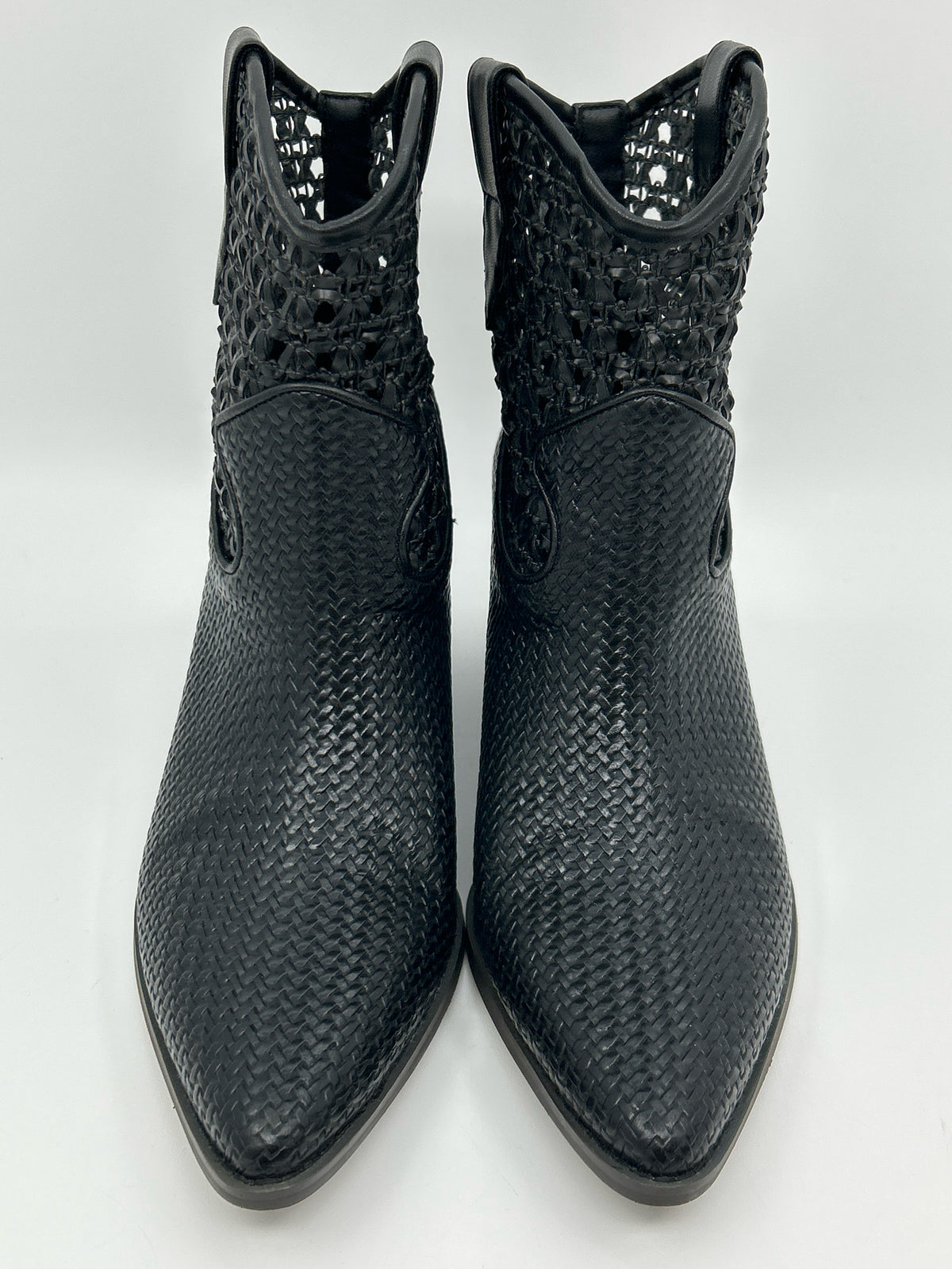 COCONUTS Size 7.5 Black Women Booties