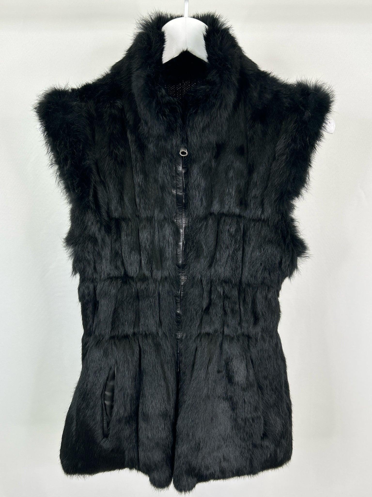 LINDA RICHARDS Size M Black Fur Women Vest Reversible