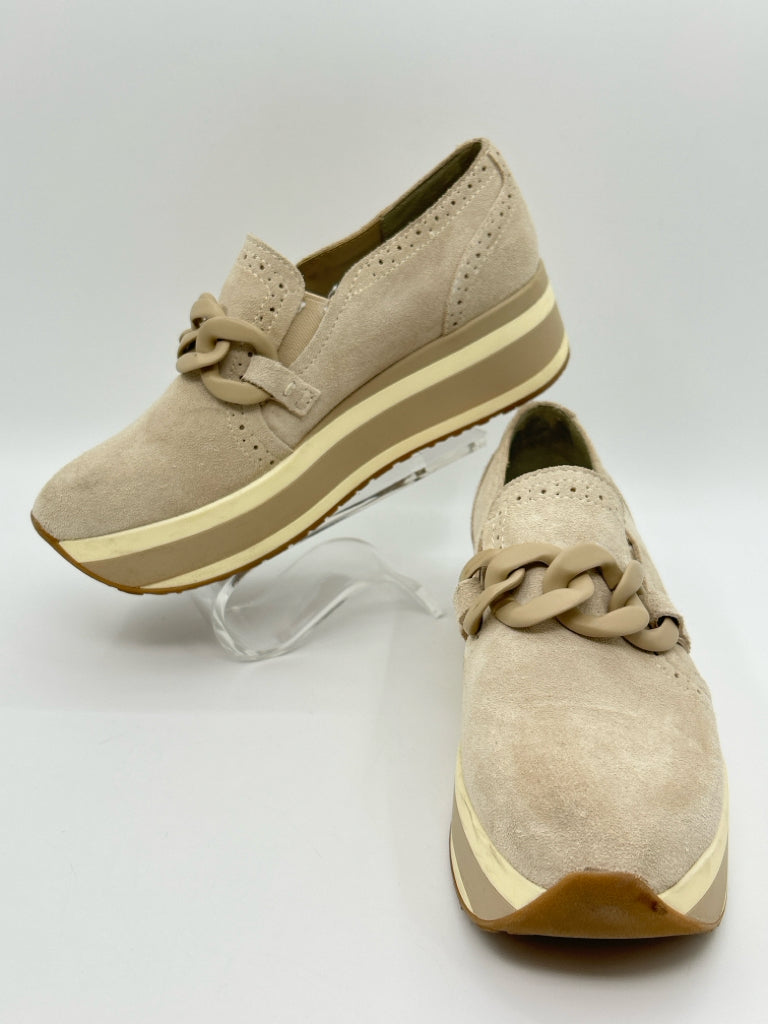 DOLCE VITA Size 7.5 Beige Women's Sneakers