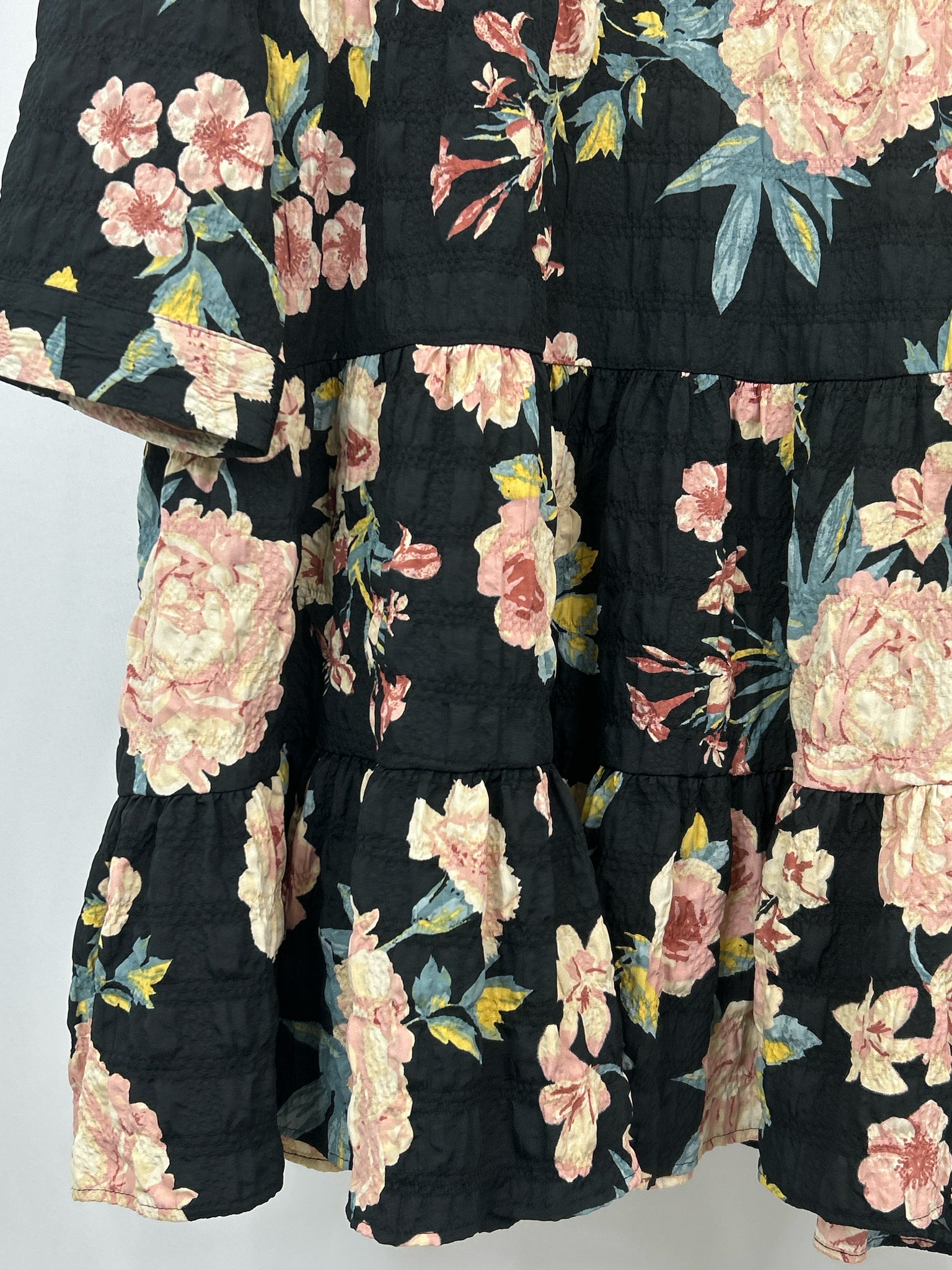 ZARA Size XL Black & Pink Women Dress NWT