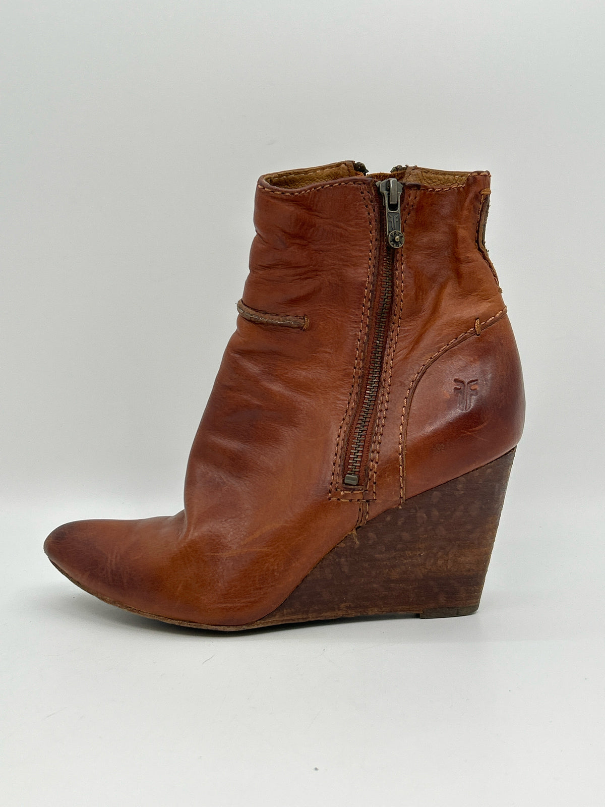 FRYE Size 7M Brown Women Booties