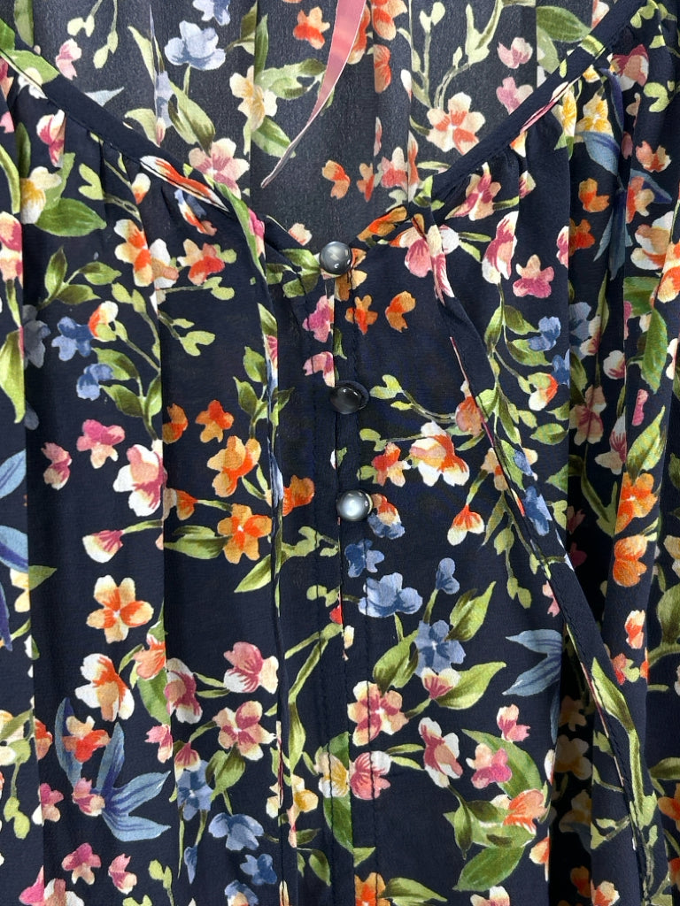 JADE Size L NAVY FLORAL Women's Top