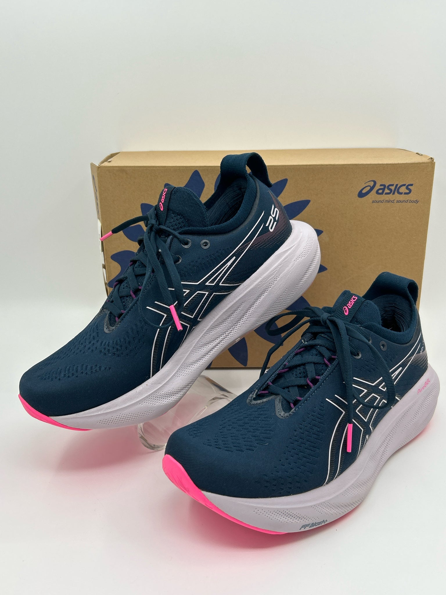 ASICS Size 10 Navy Women Sneakers