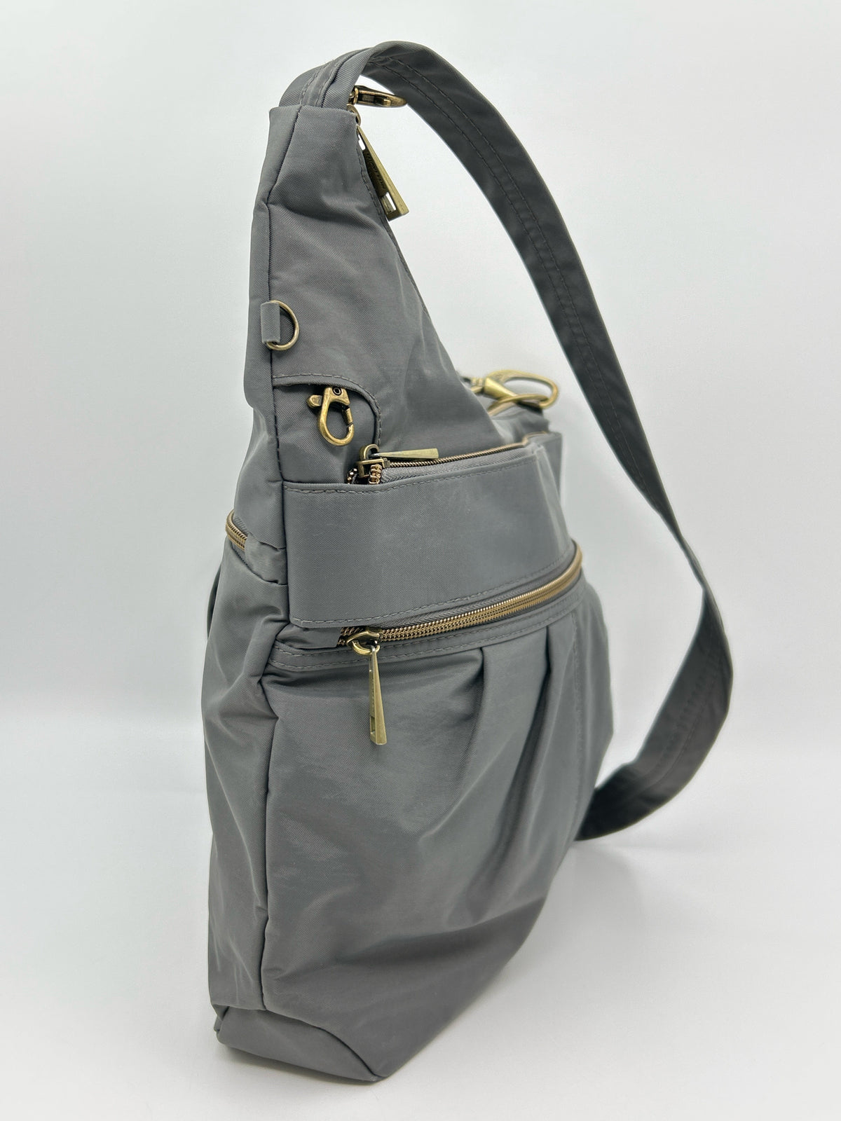 TRAVELON Grey Women Purse