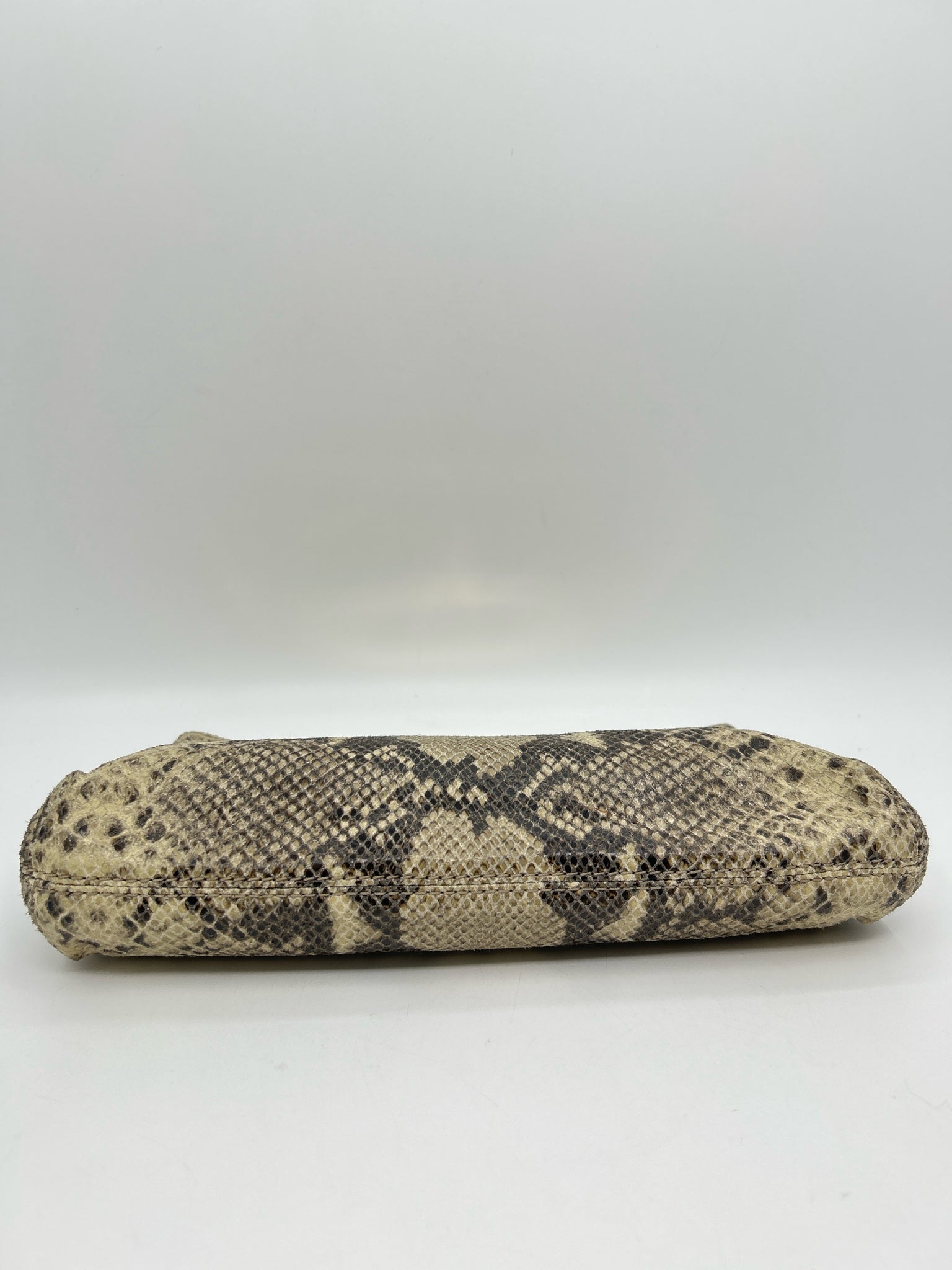 MICHAEL MICHAEL KORS Animal Print Women Clutch
