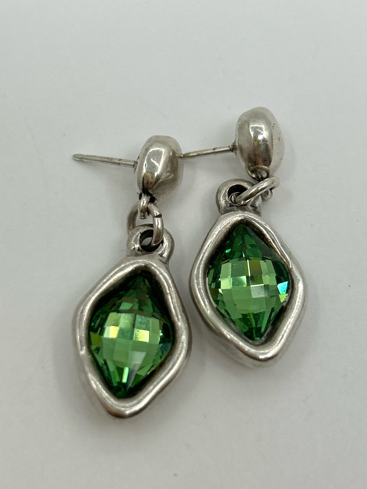 UNO DE 50 Silver & Green Earrings