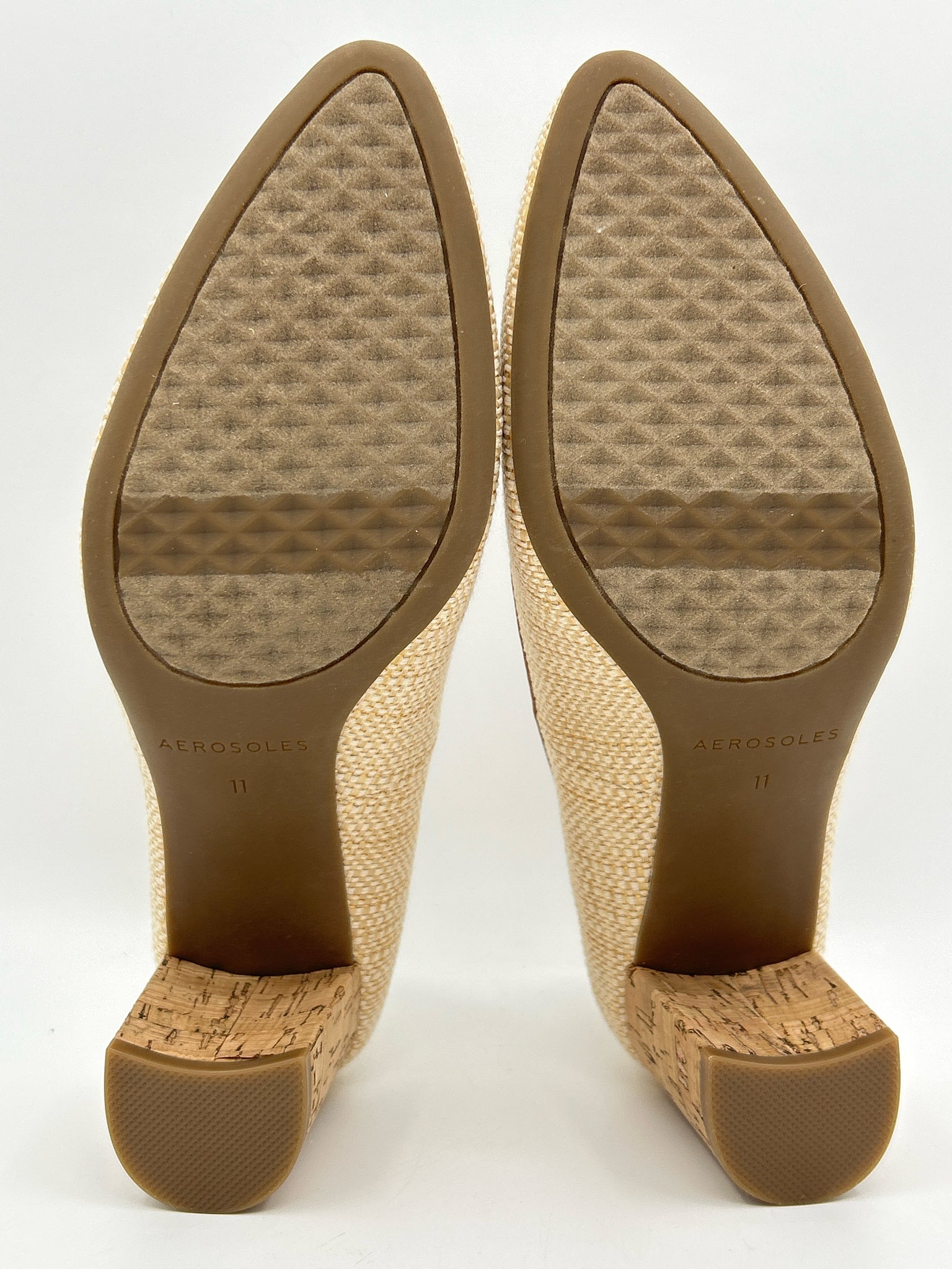 AEROSOLES Size 11M Natural Women Pumps