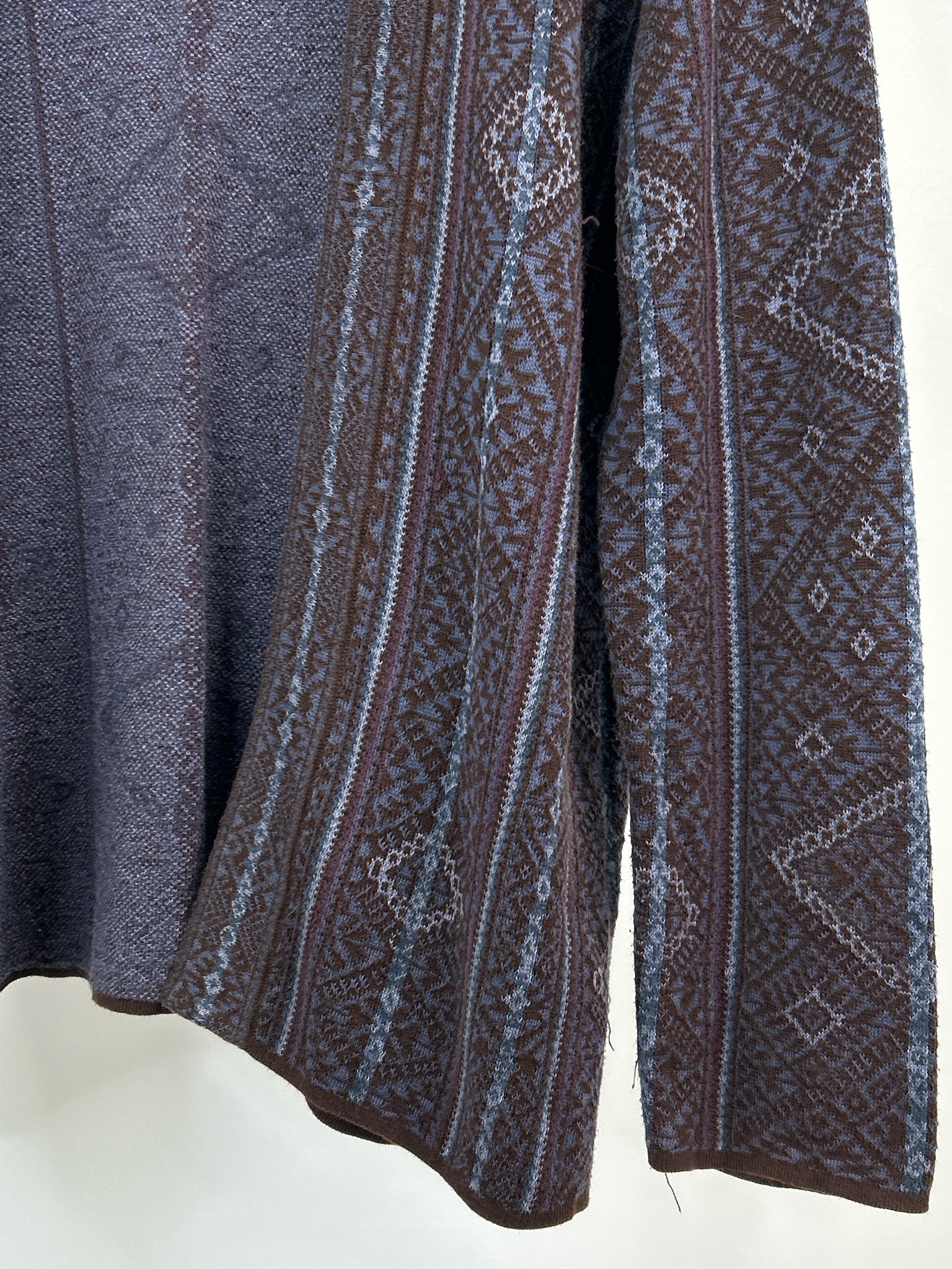 PERUVIAN COLLECTION Size M Plum Print Women Cardigan