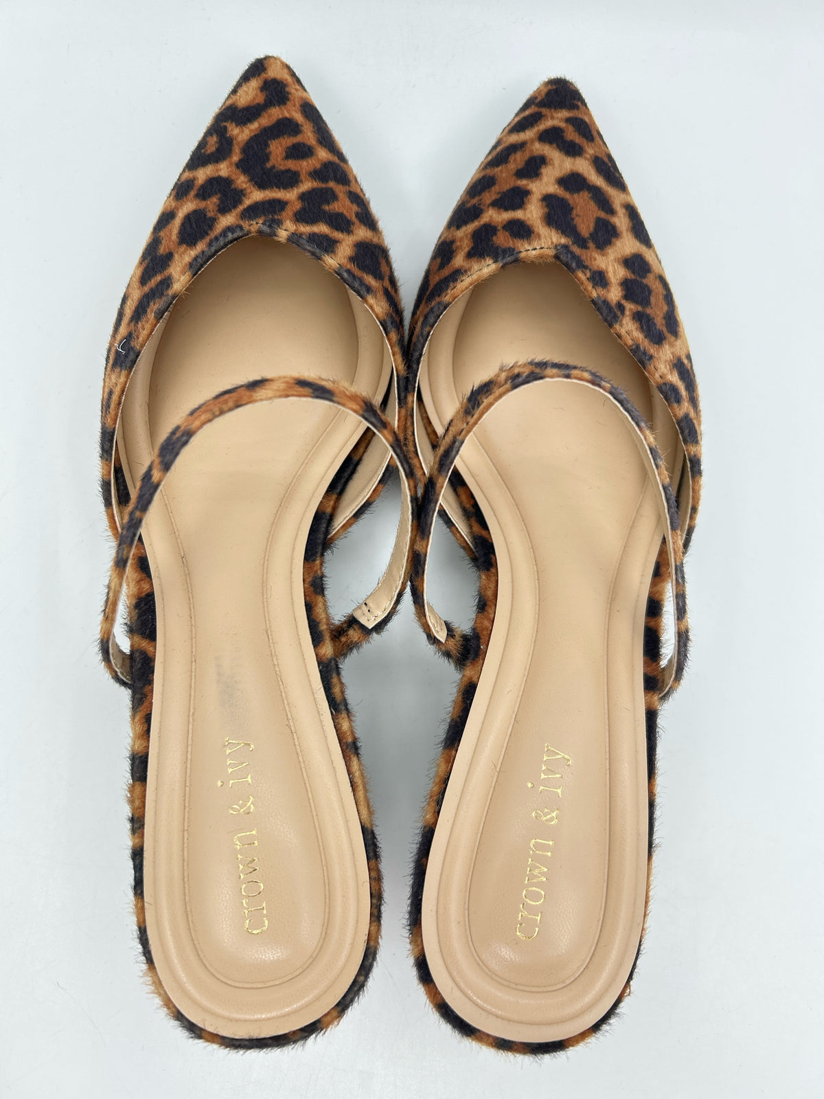 CROWN & IVY Size 9 Animal Print Women Pumps