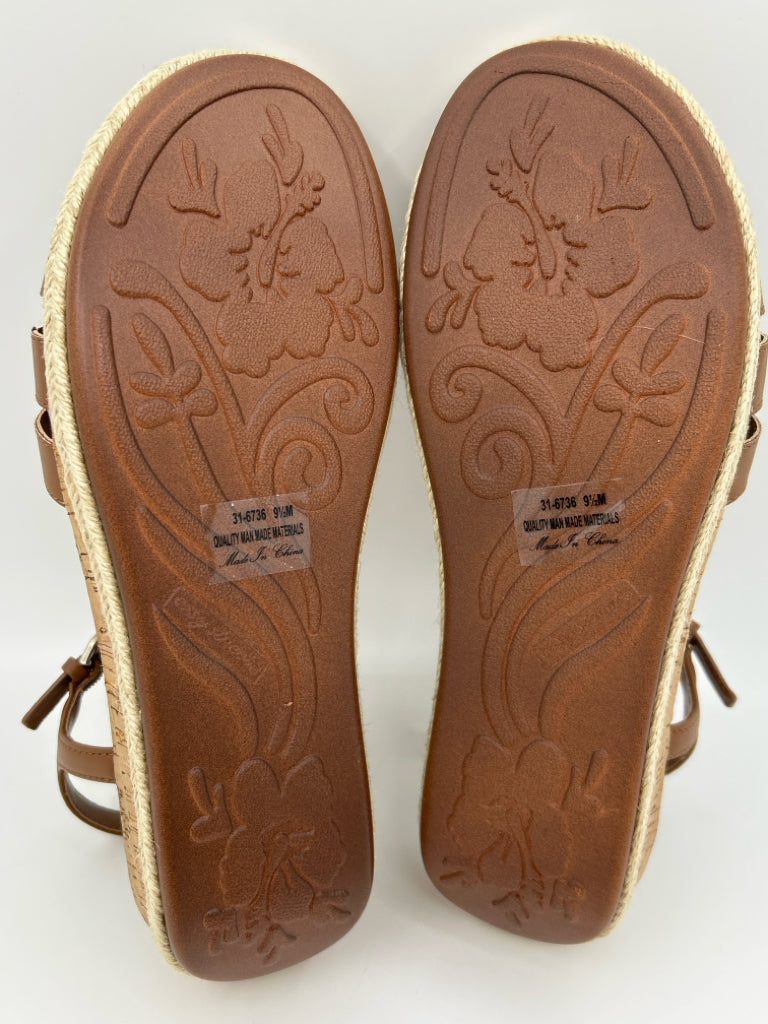 EASY STREET Size 9.5M Tan Women's Sandal