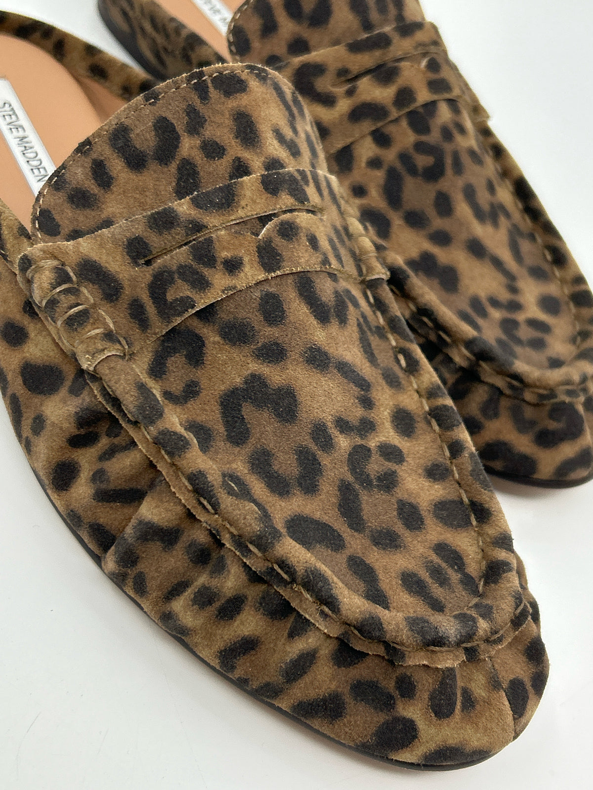 STEVE MADDEN Size 8M Animal Print Women Loafer