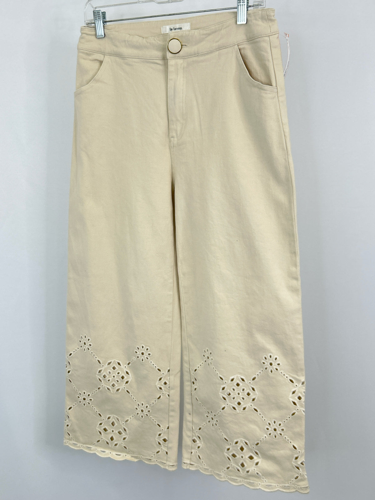 la lavon Size M Cream Women Pants