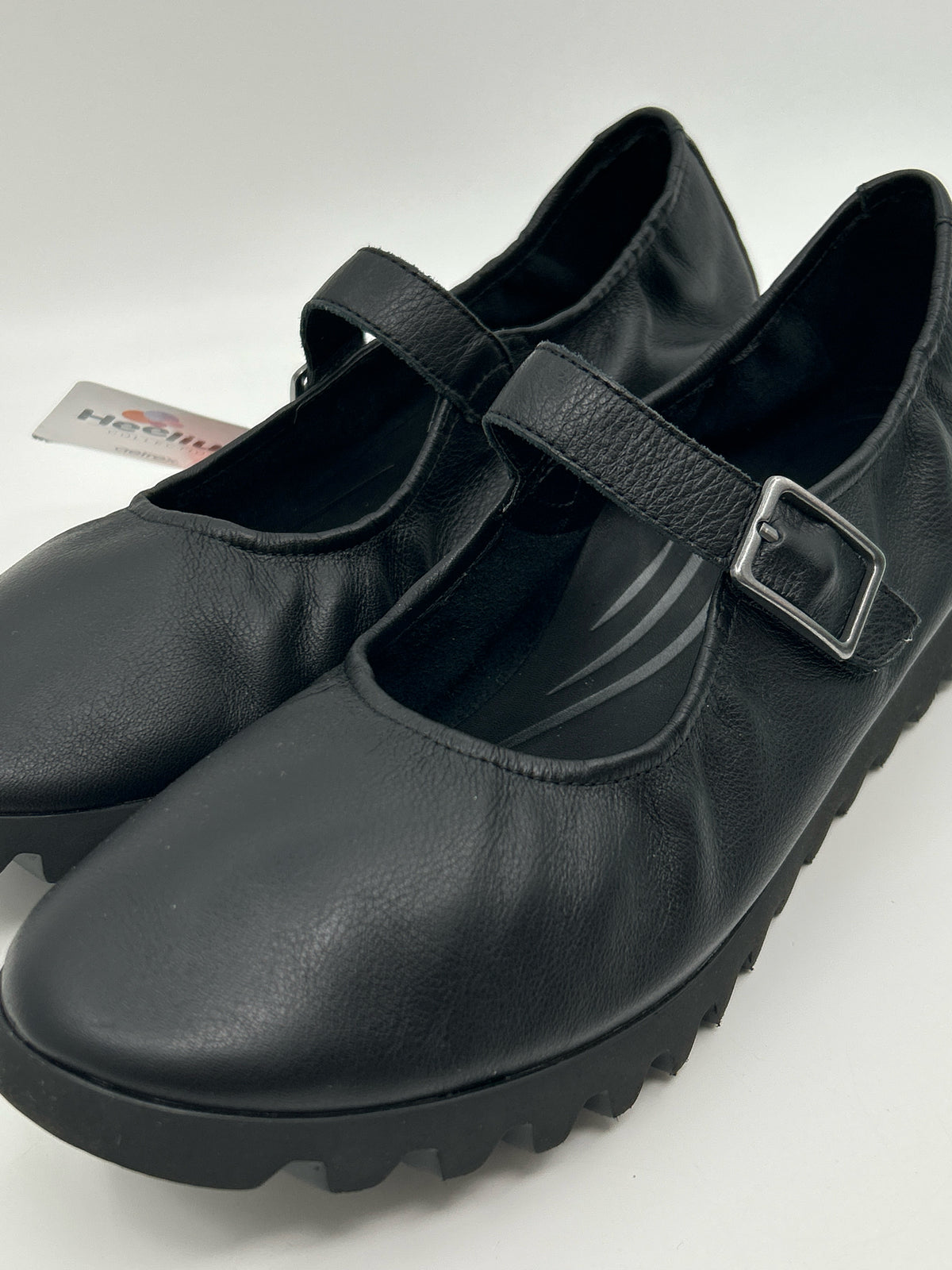 AETREX NIB Size 10.5/11 Black Women Flats
