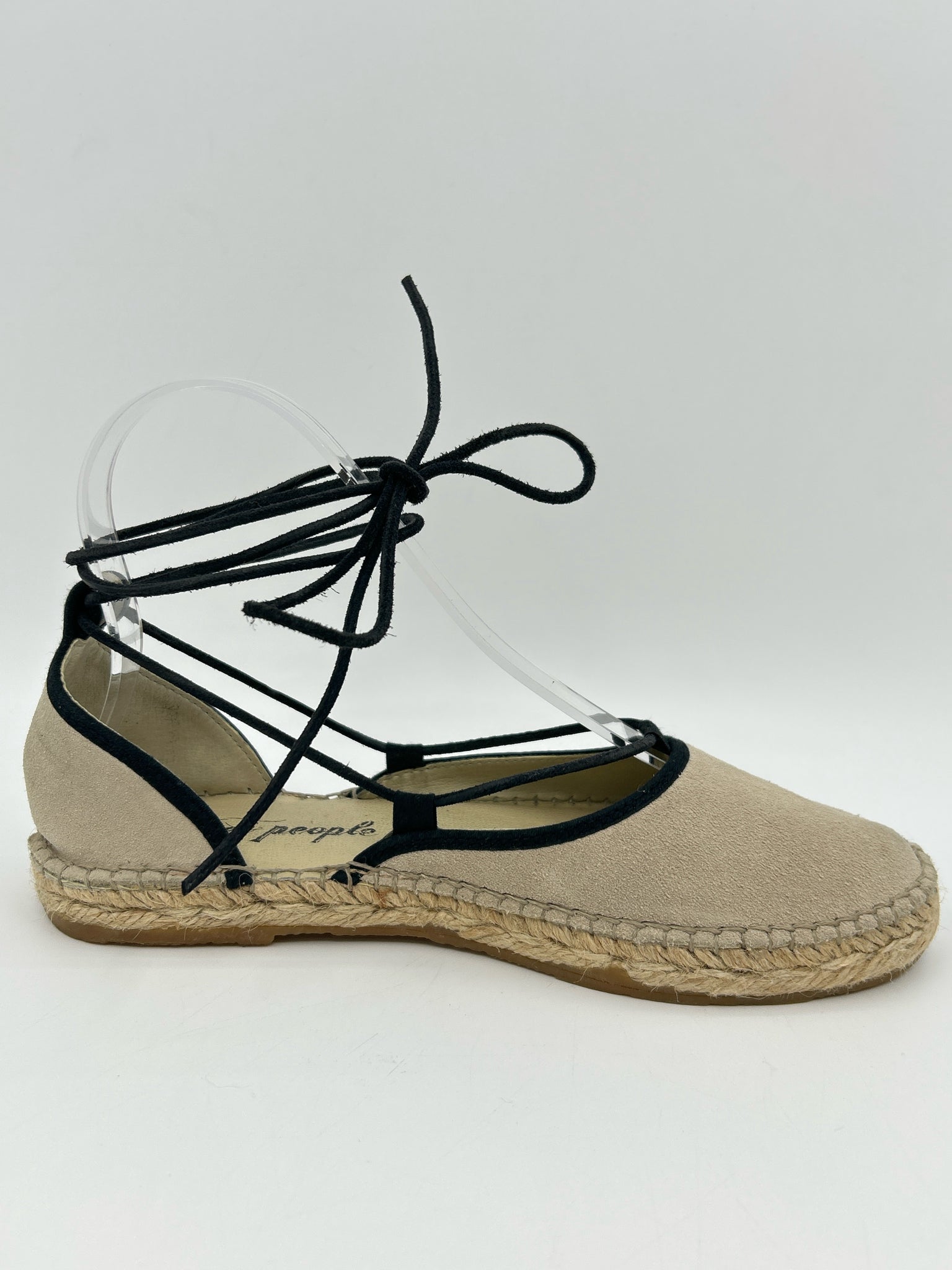 FREE PEOPLE Size 36/6 Beige Women Flats