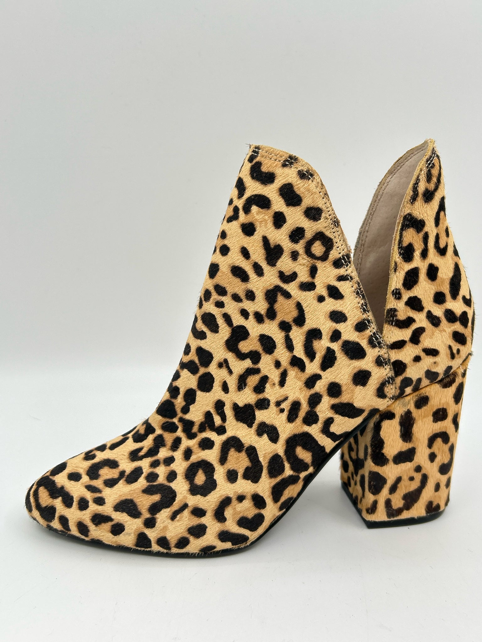 STEVE MADDEN Size 6.5M Animal Print Women Booties NWT