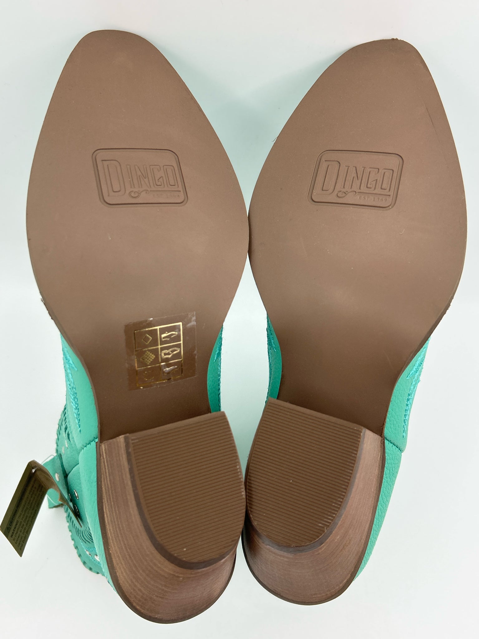 DINGO Size 8.5M Green Women Booties