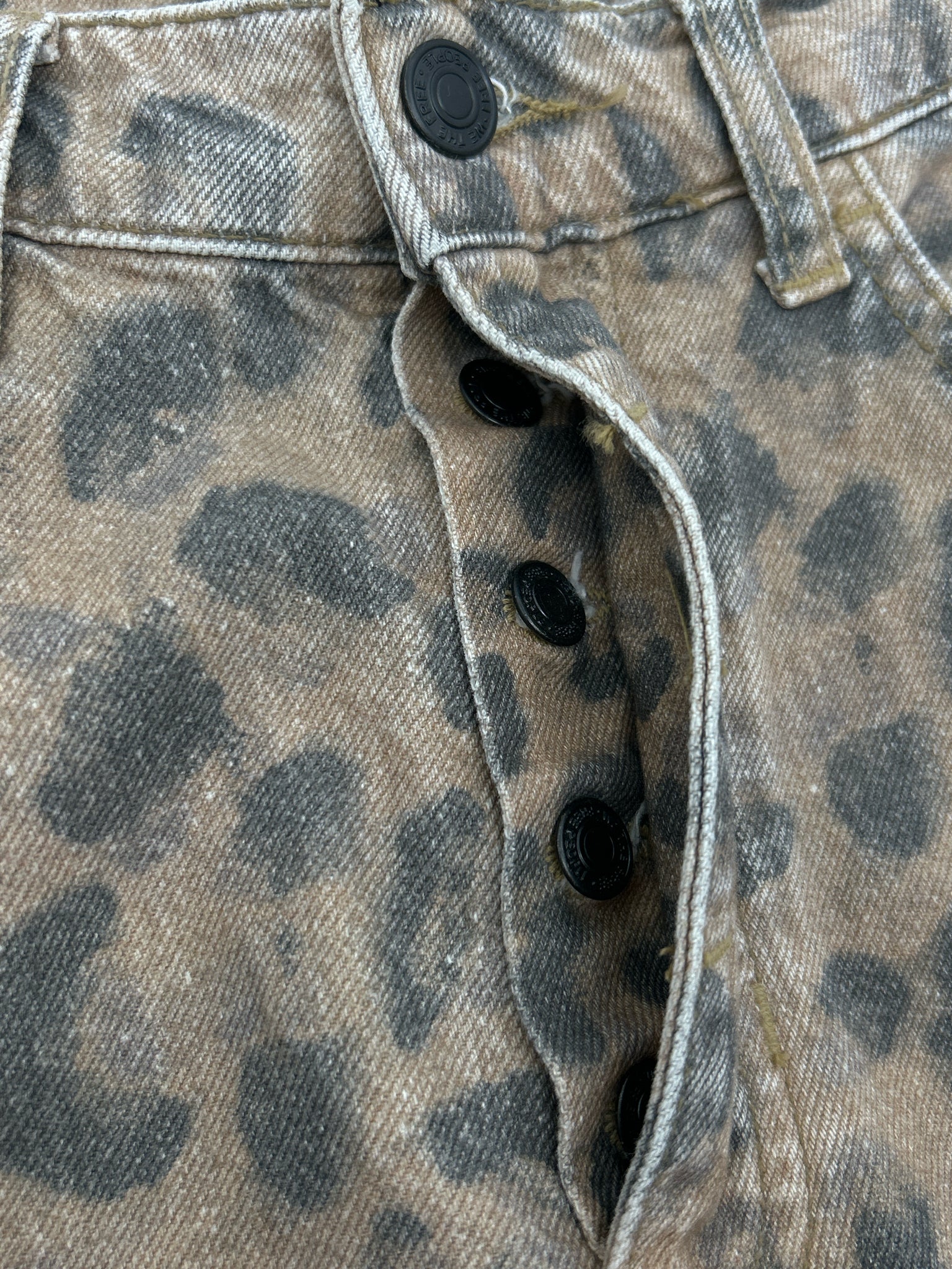 WE THE FREE Size 27/4 Brown and Black Women jeans