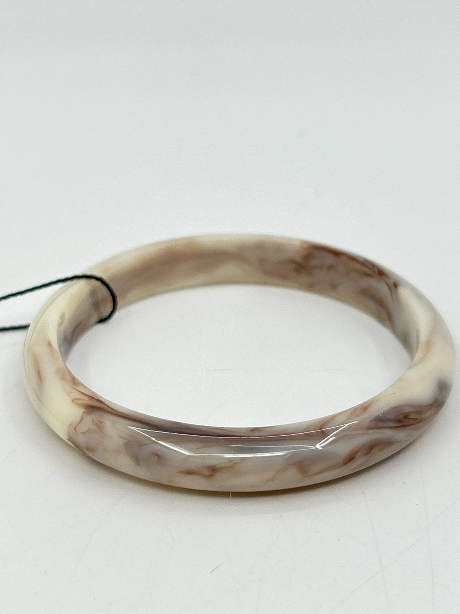 ALEMBIKA Resin Oat Color Bangle Bracelet NWT