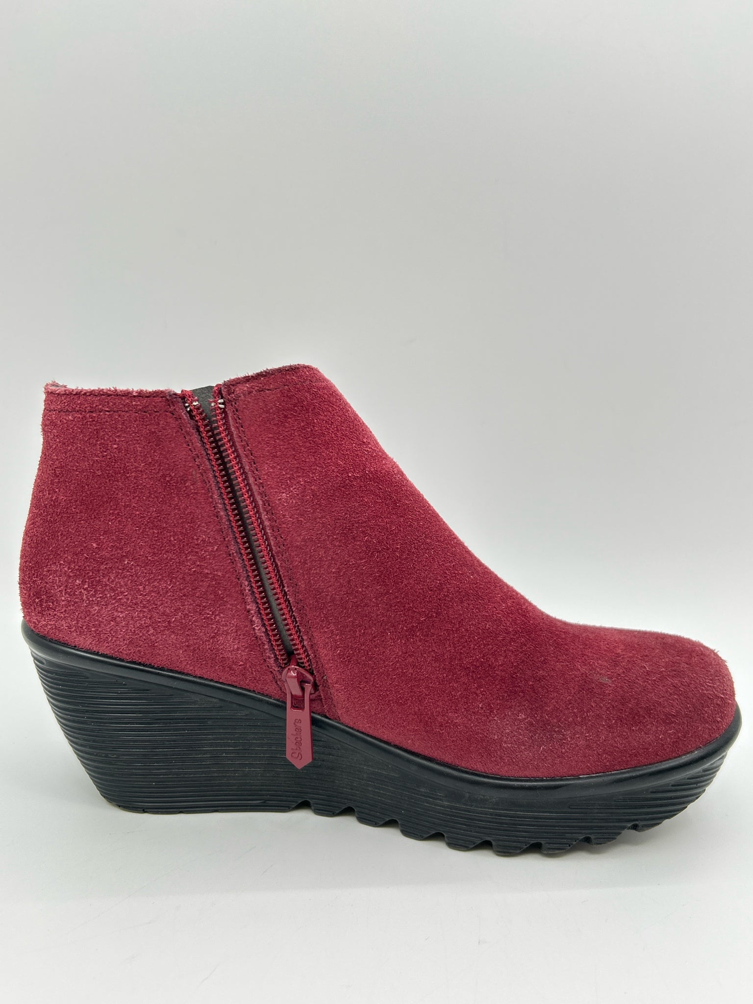 skechers Size 7.5 Burgundy Women Booties