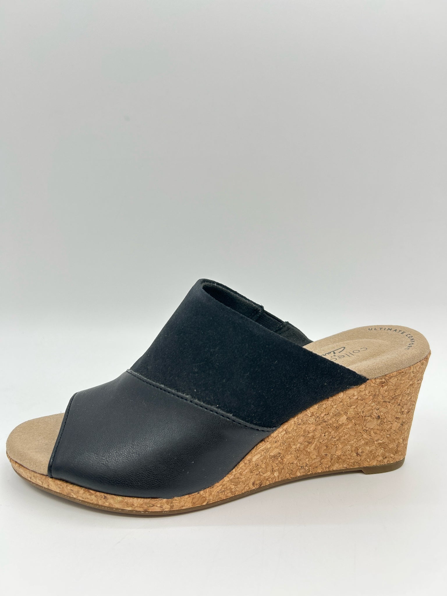 CLARKS Size 6.5M Black Women Sandal
