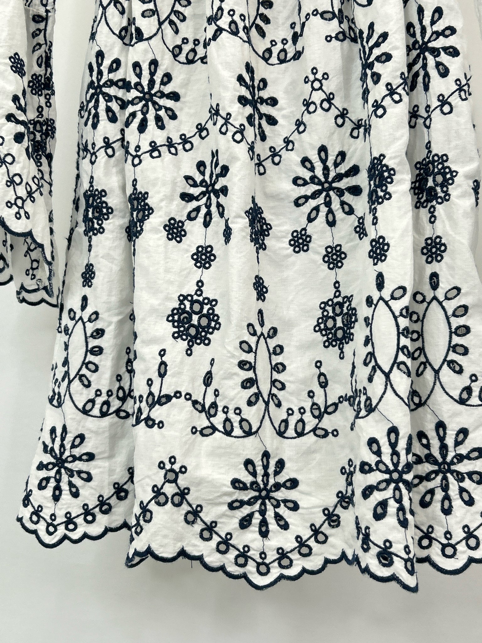M Made in Italy Size S WHITE AMD NAVY Women Blouse
