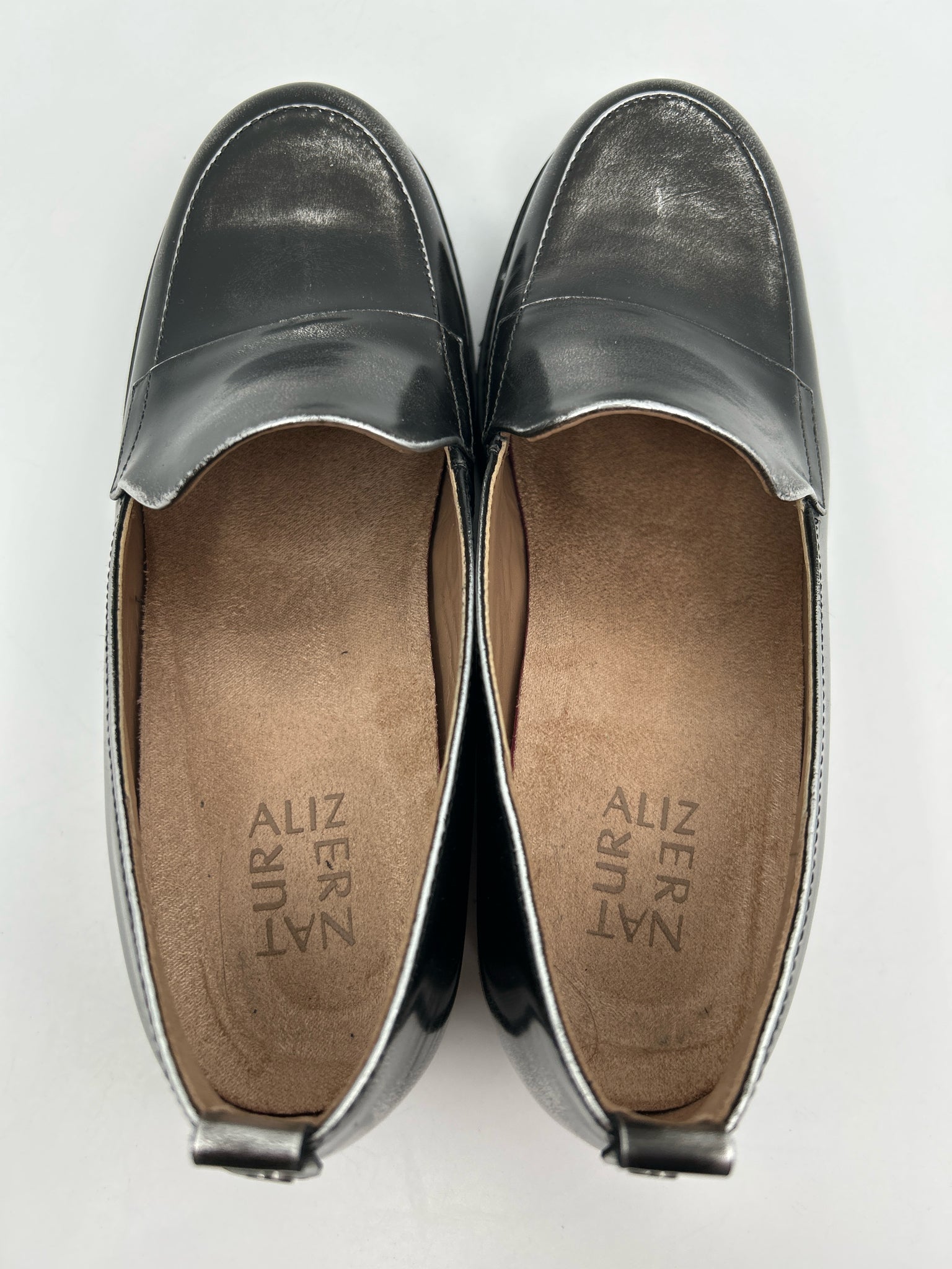 NATURALIZER Size 7.5WW Black Women Loafer