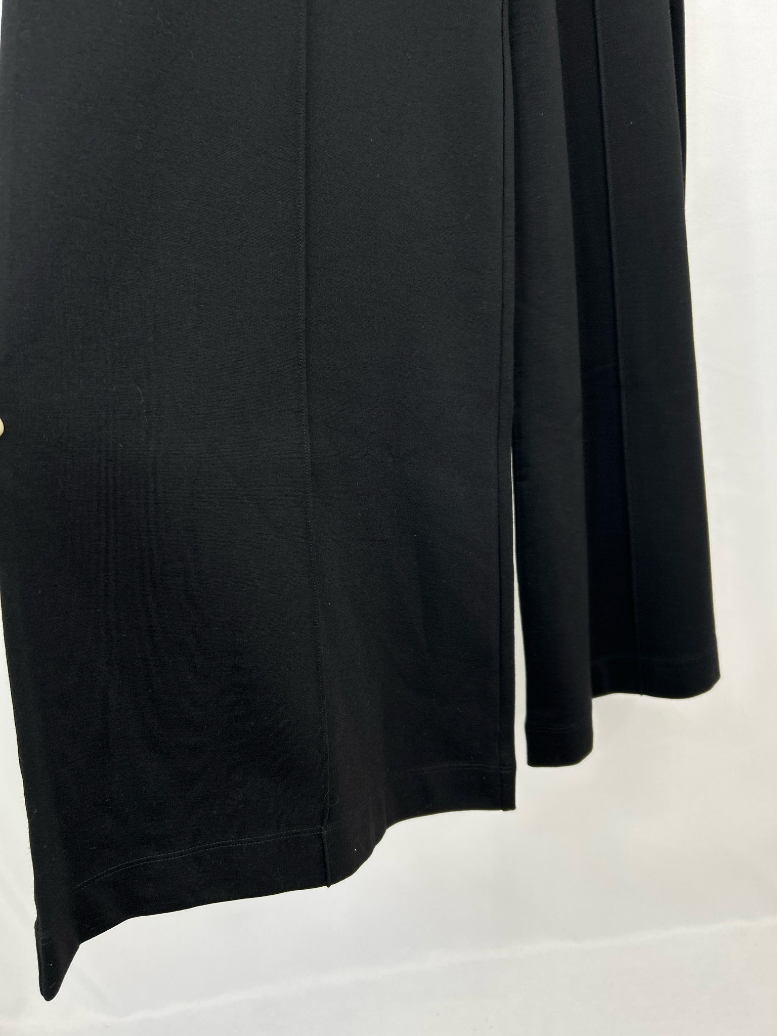 RIPLEY RADER Size M Black Women Pants