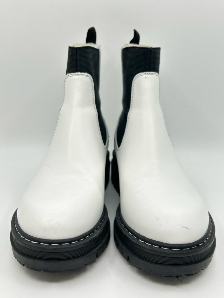 MARC FISHER Women Size 9M White Booties