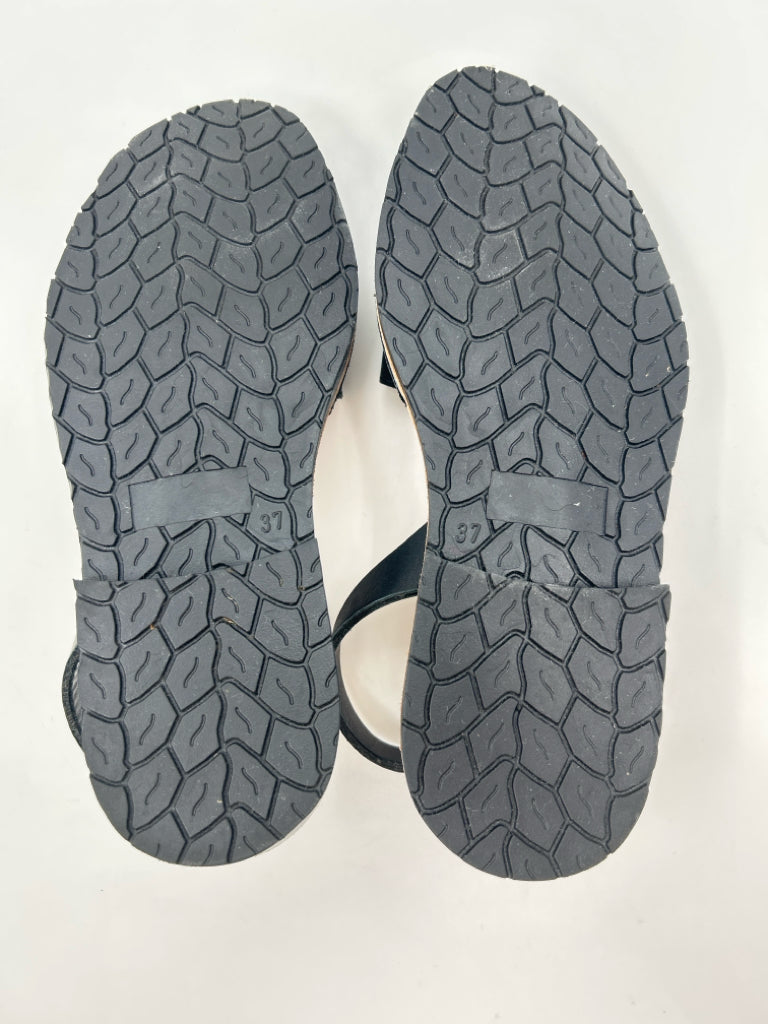 Calaxini Size 37 Black Women's Sandal