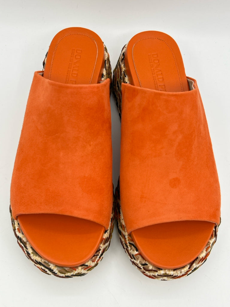 DONALD PLINER Ruth Platform Size 7 Orange Sandal NIB