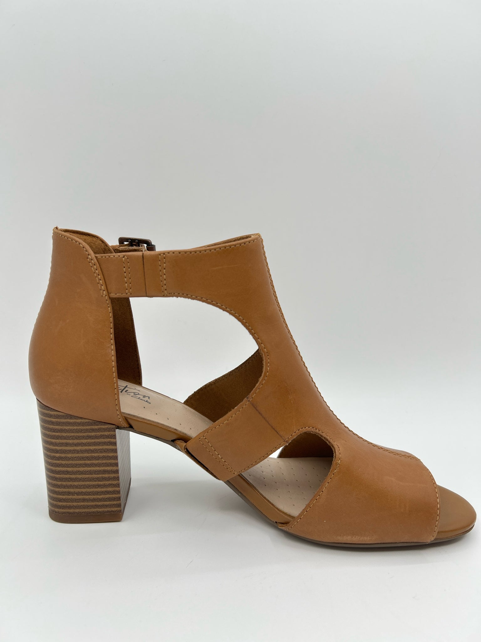 COLLECTION BY CLARKS Size 8.5 Tan Women Booties