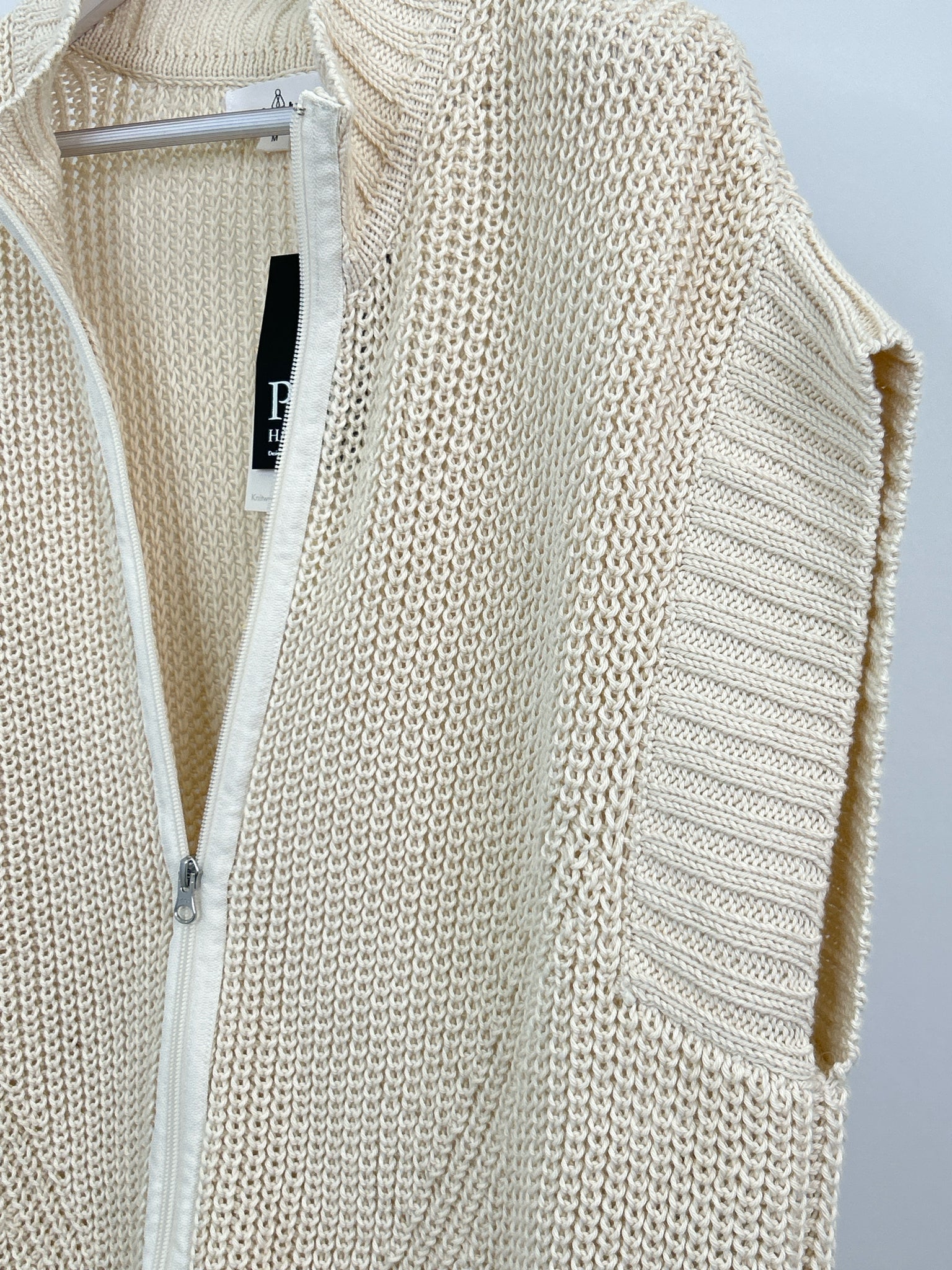 NEON BUDDHA Size M Cream and White Women Poncho