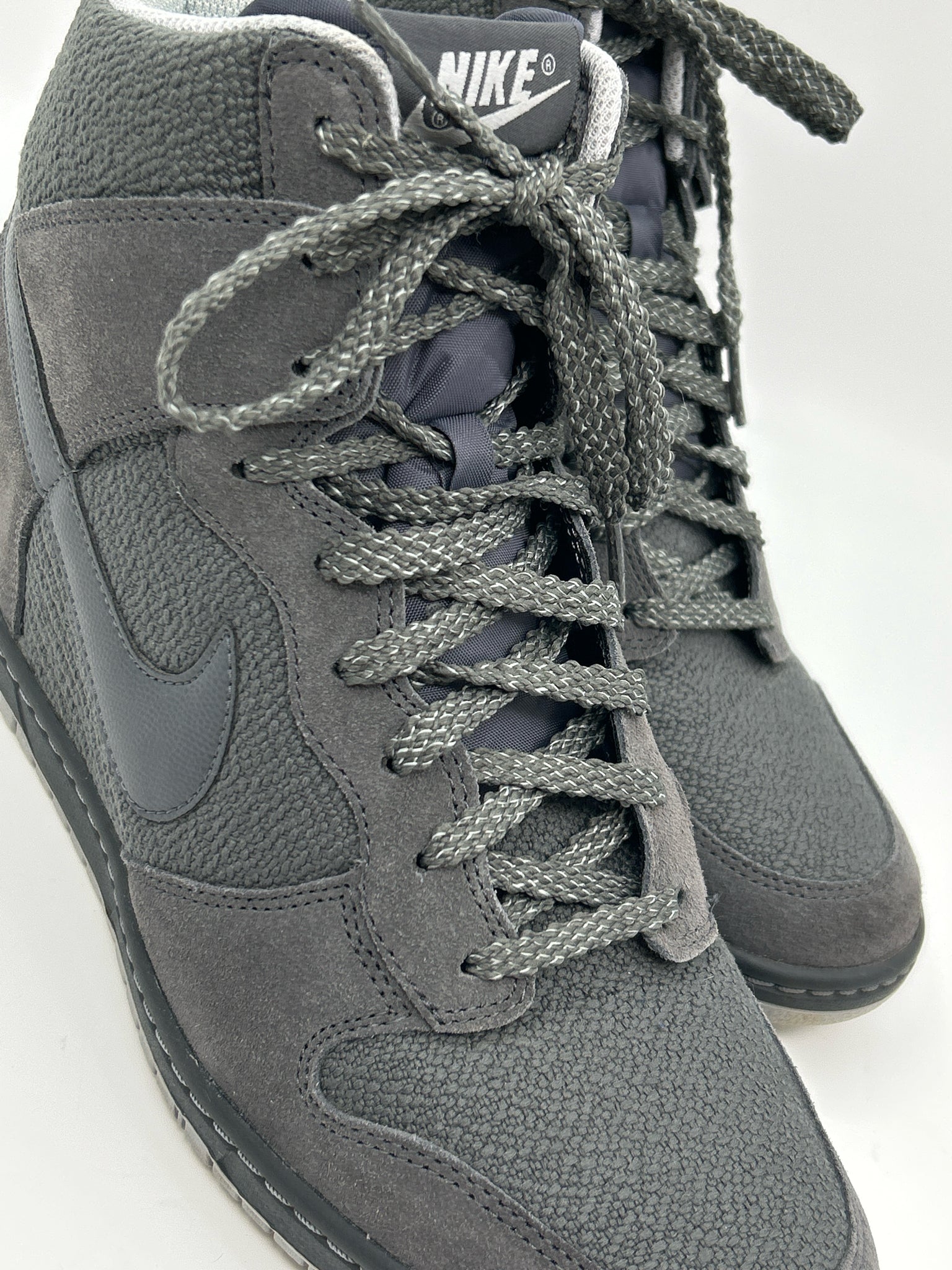 NIKE Size 10.5 Grey Women Sneakers