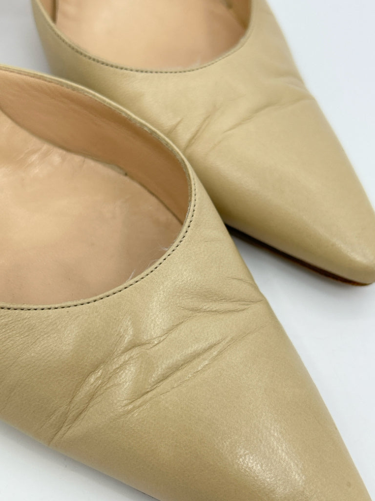 MANOLO BLAHNIK Size 40 Beige Women's Pumps