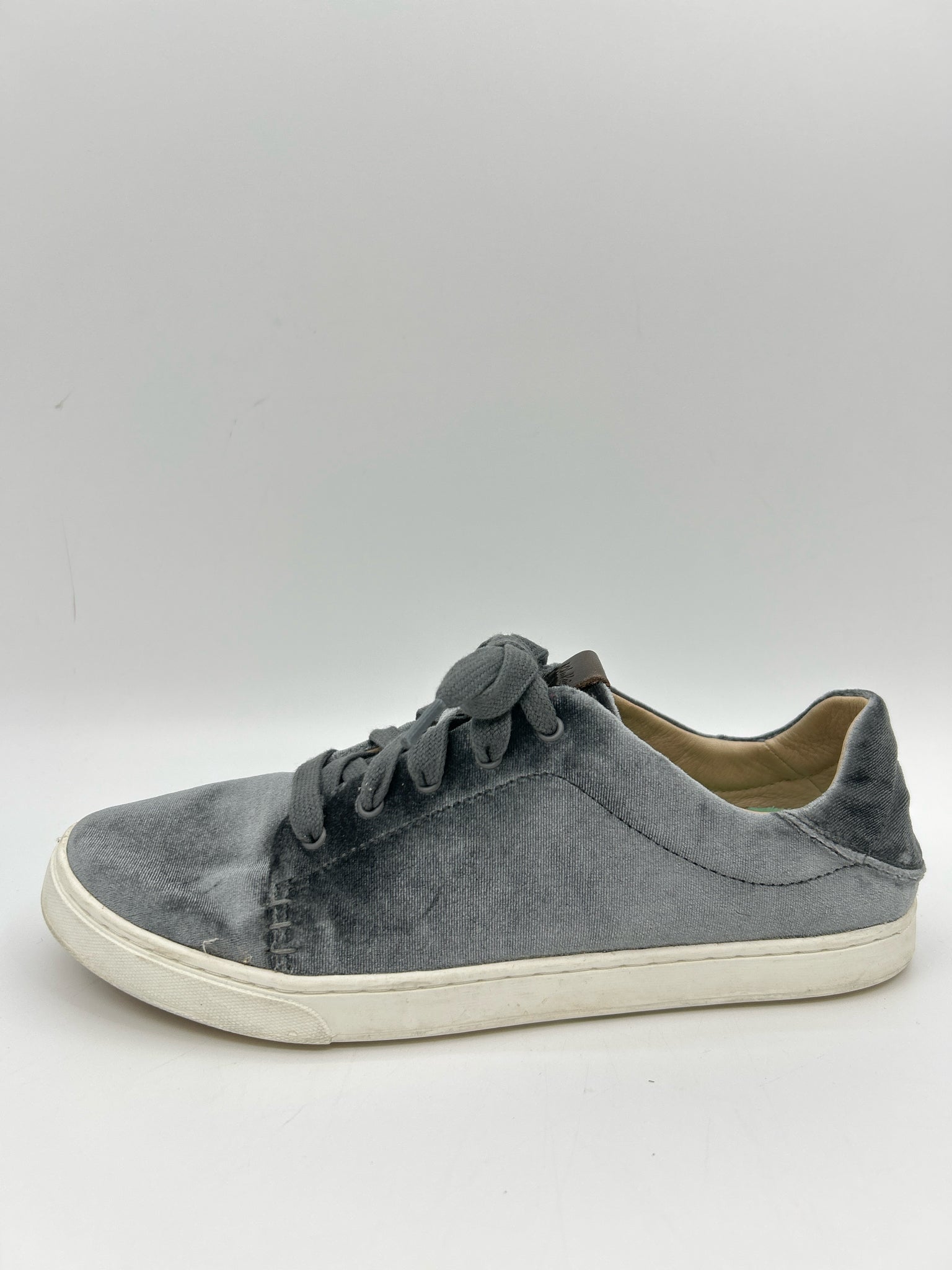 OLU KAI Size 9W Grey Women Sneakers