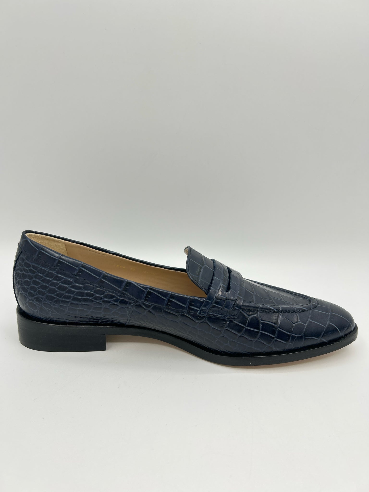 L.K. BENNETT Size 11 Navy Women Loafer
