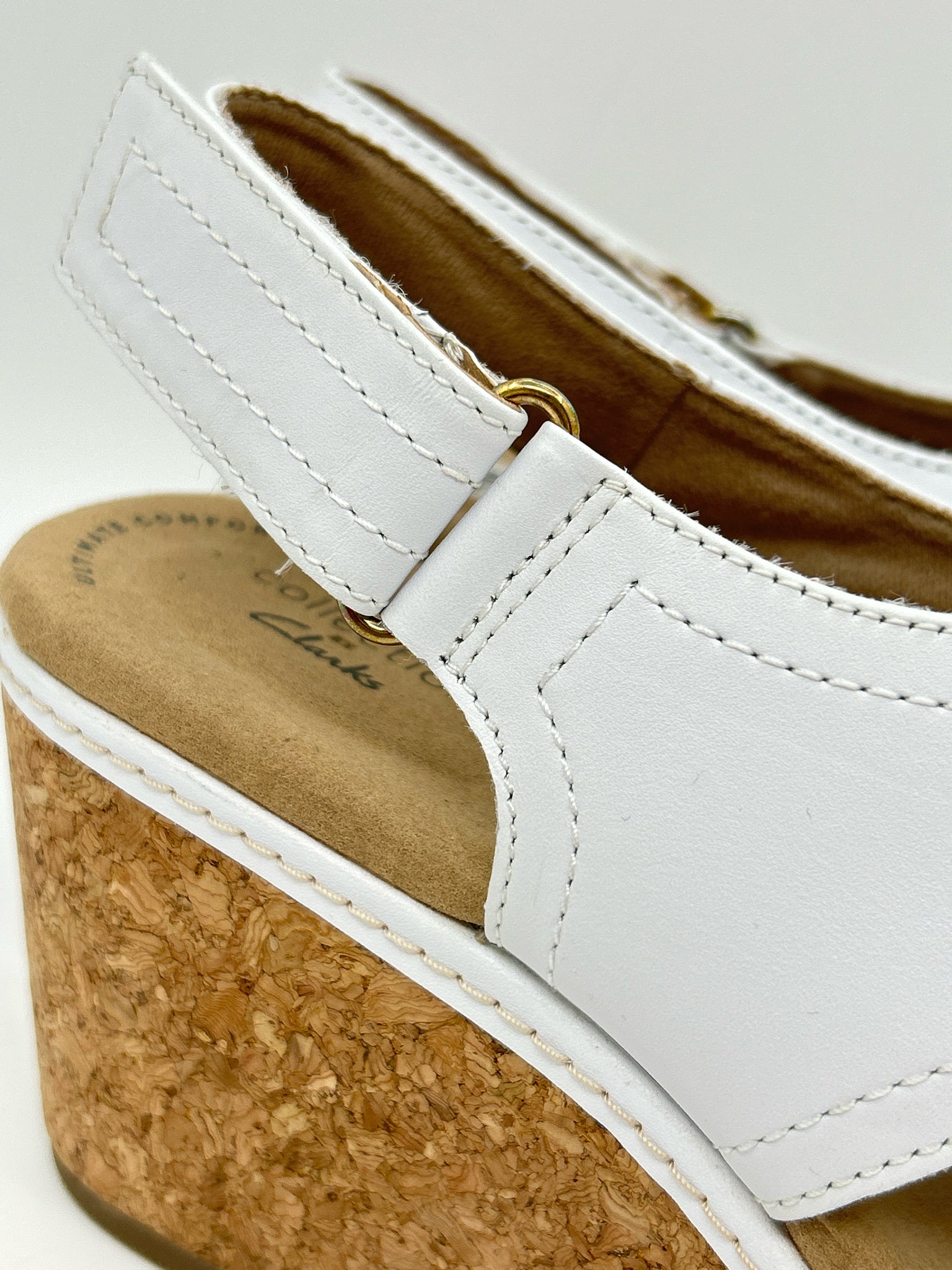 CLARKS Size 9.5 White & Brown Women Sandal