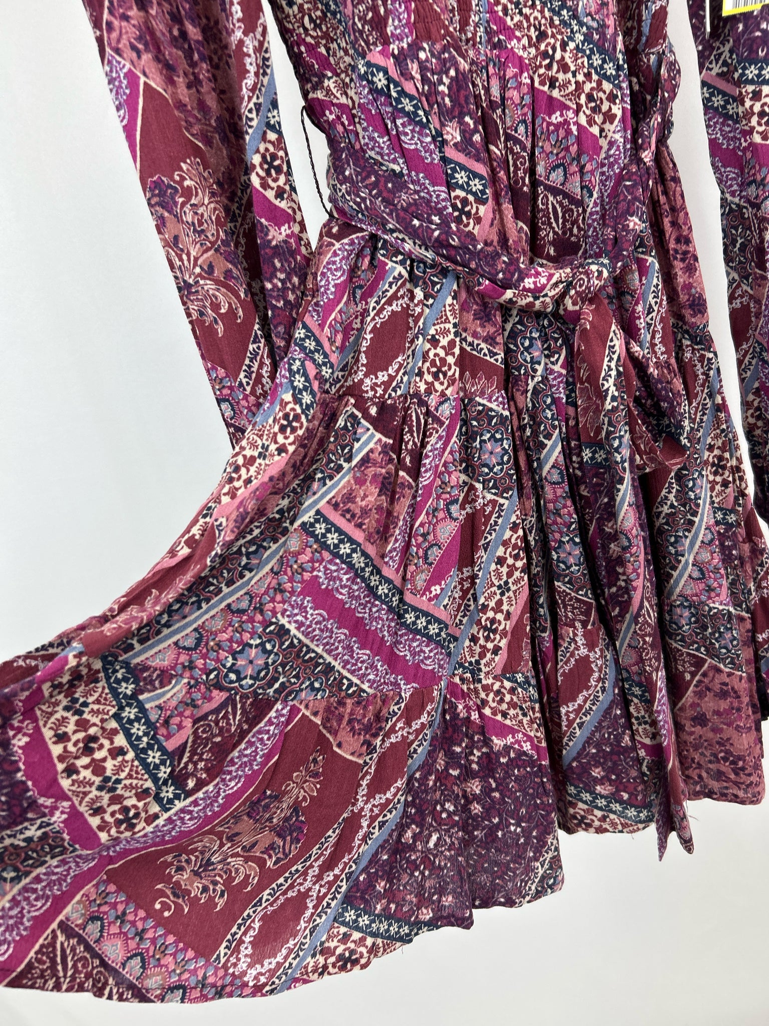 AURA Size M Purple Print Women Dress