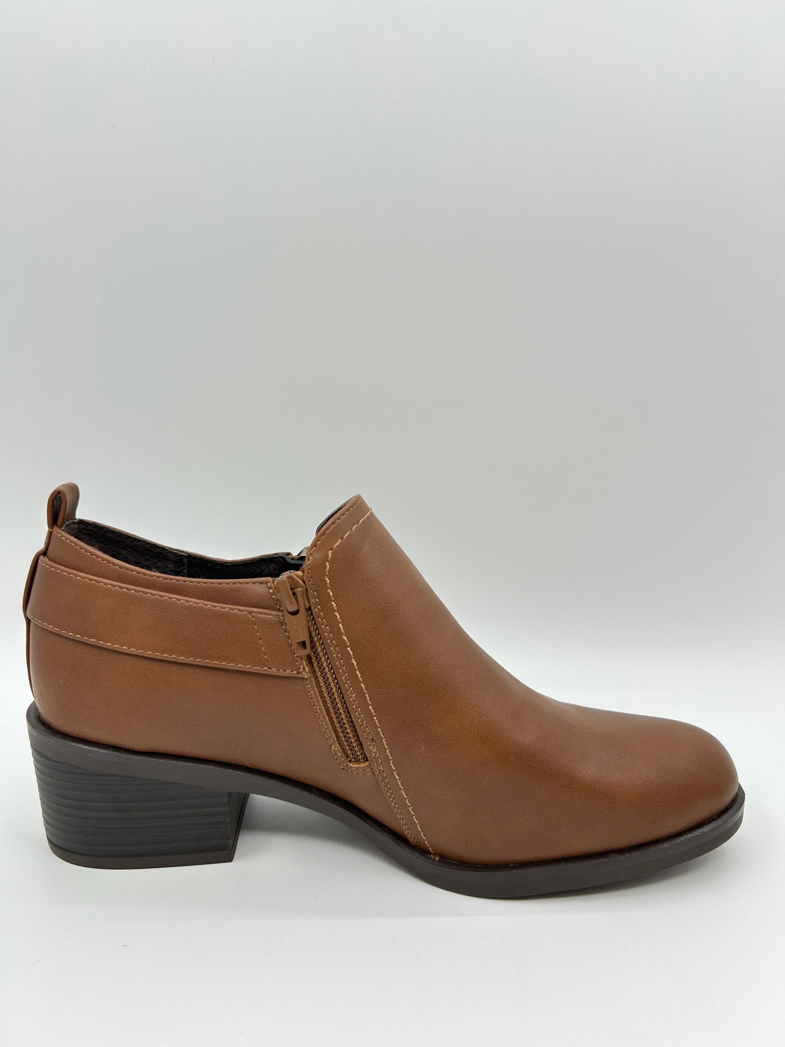 WHITE MOUNTAIN Size 9W CHESTNUT Women's Booties