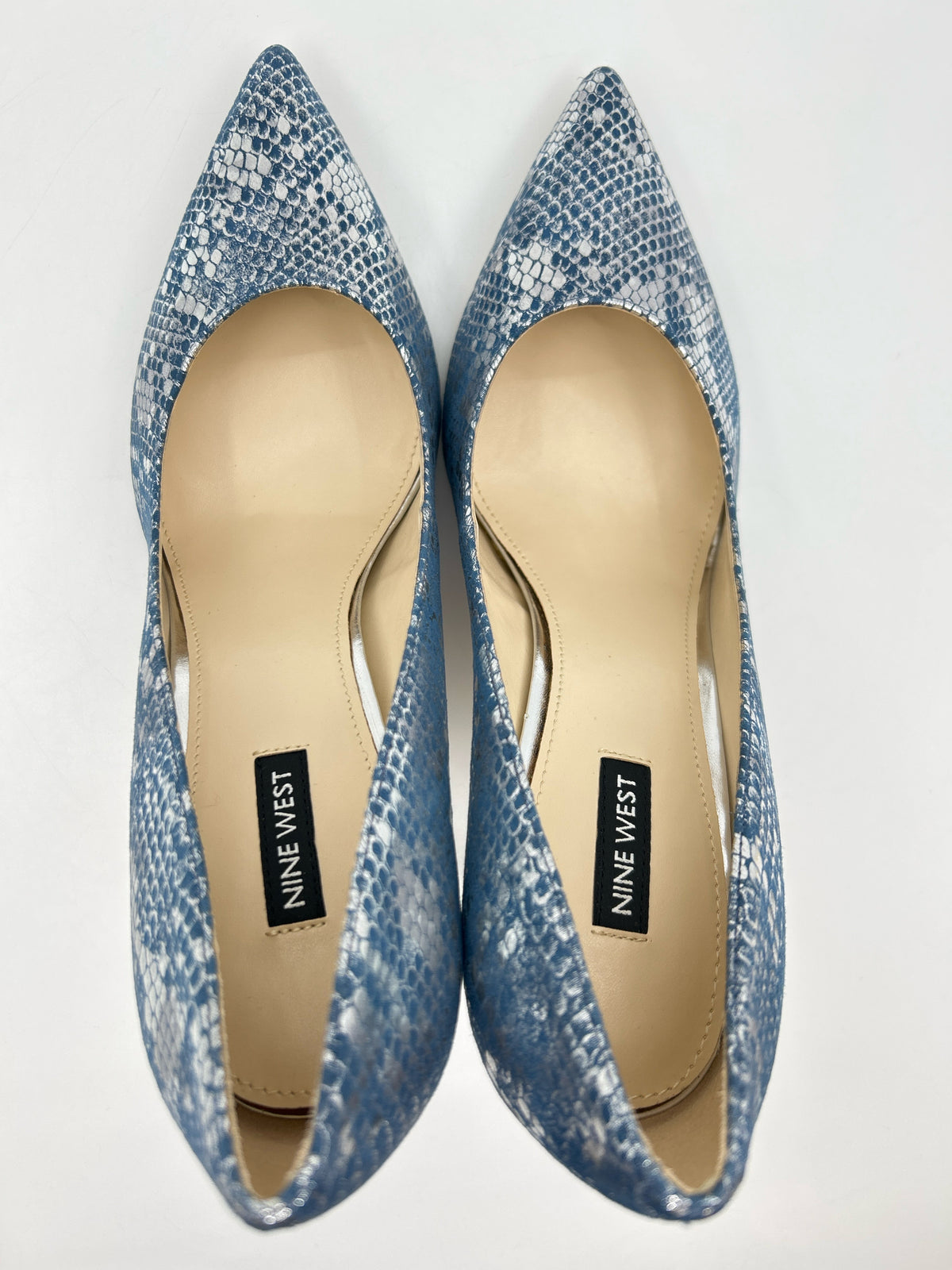 NINE WEST Size 10.5 Blue Print Women Pumps