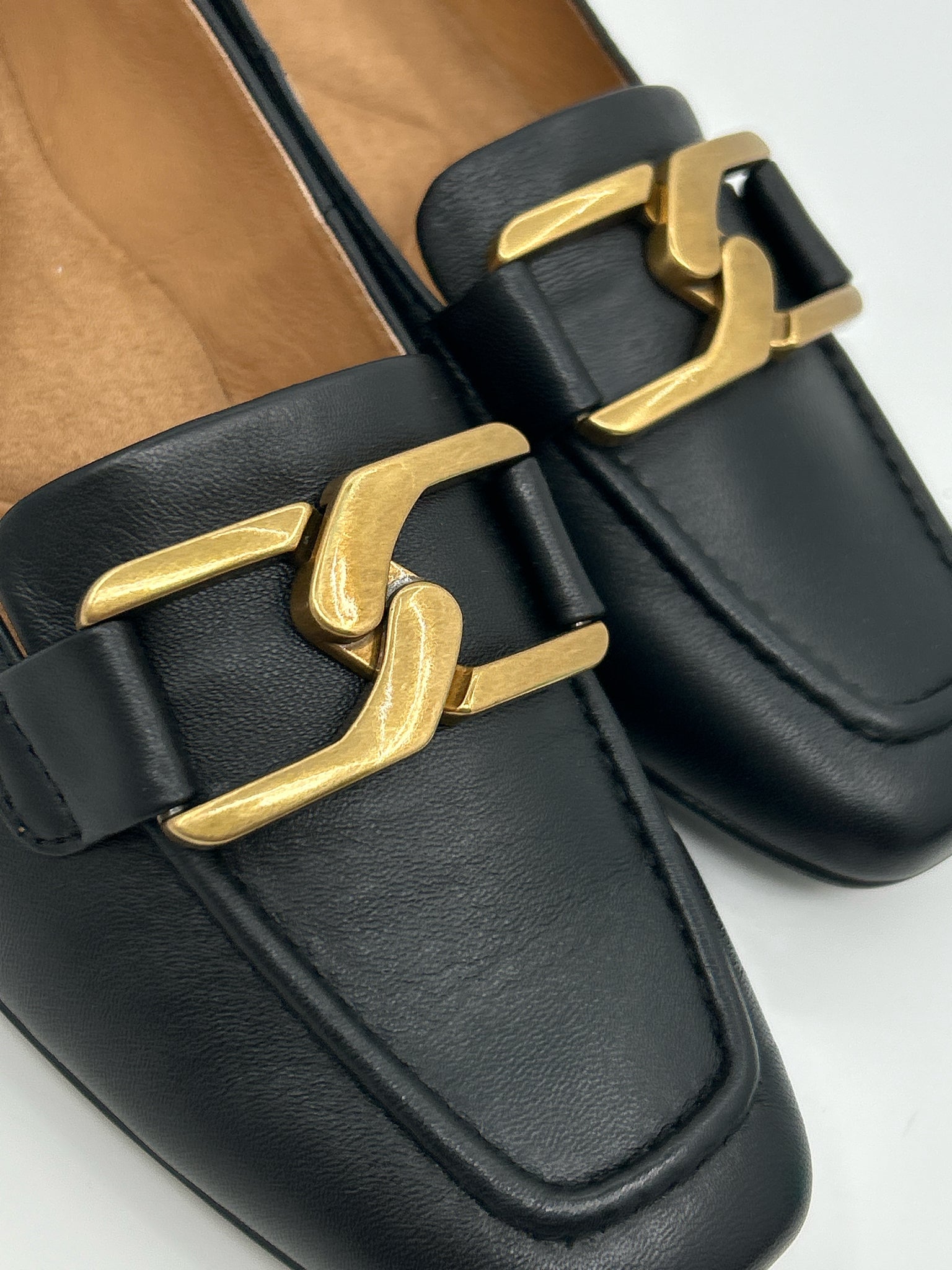 SOFFT Size 9M Black Women Loafer