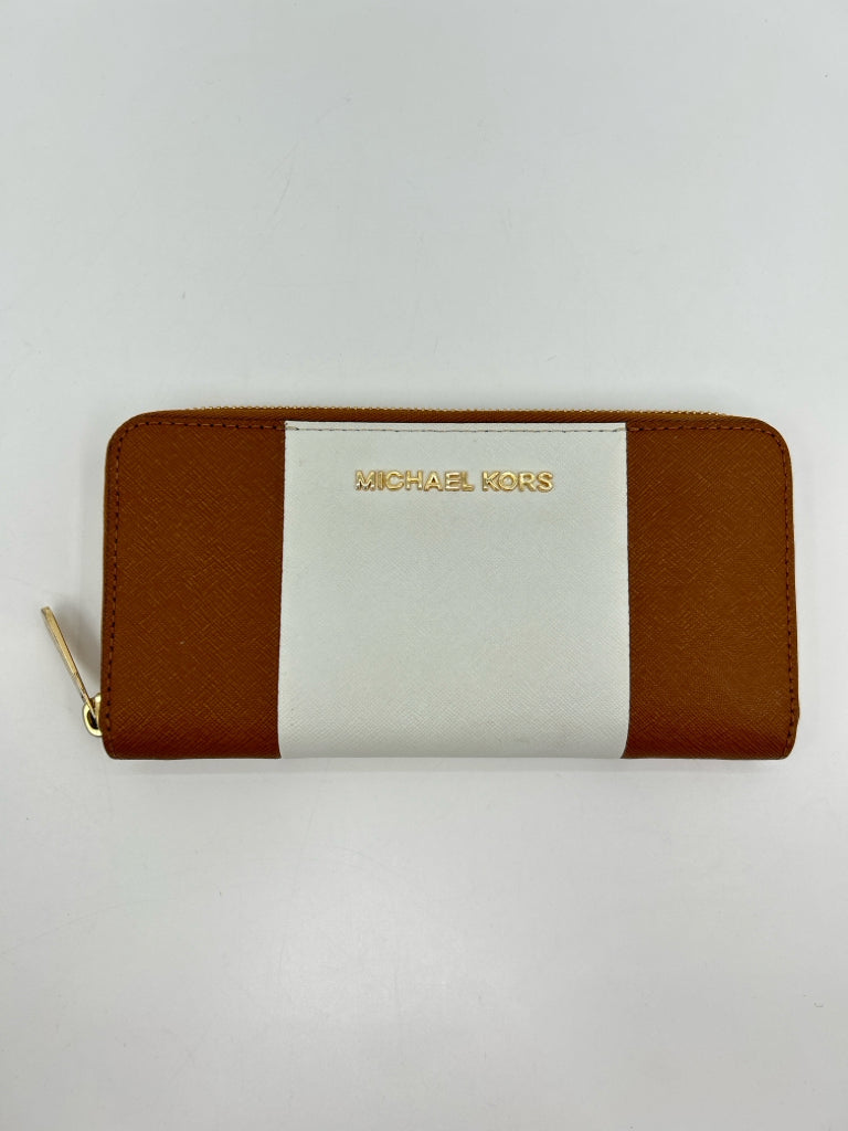 MICHAEL KORS TAN AND WHITE Tote + Wallet