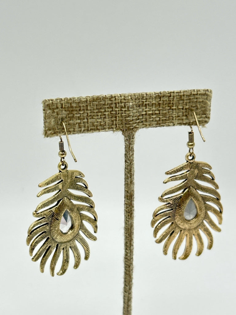 EYE CANDY Size One Size Gold and Blue Earrings