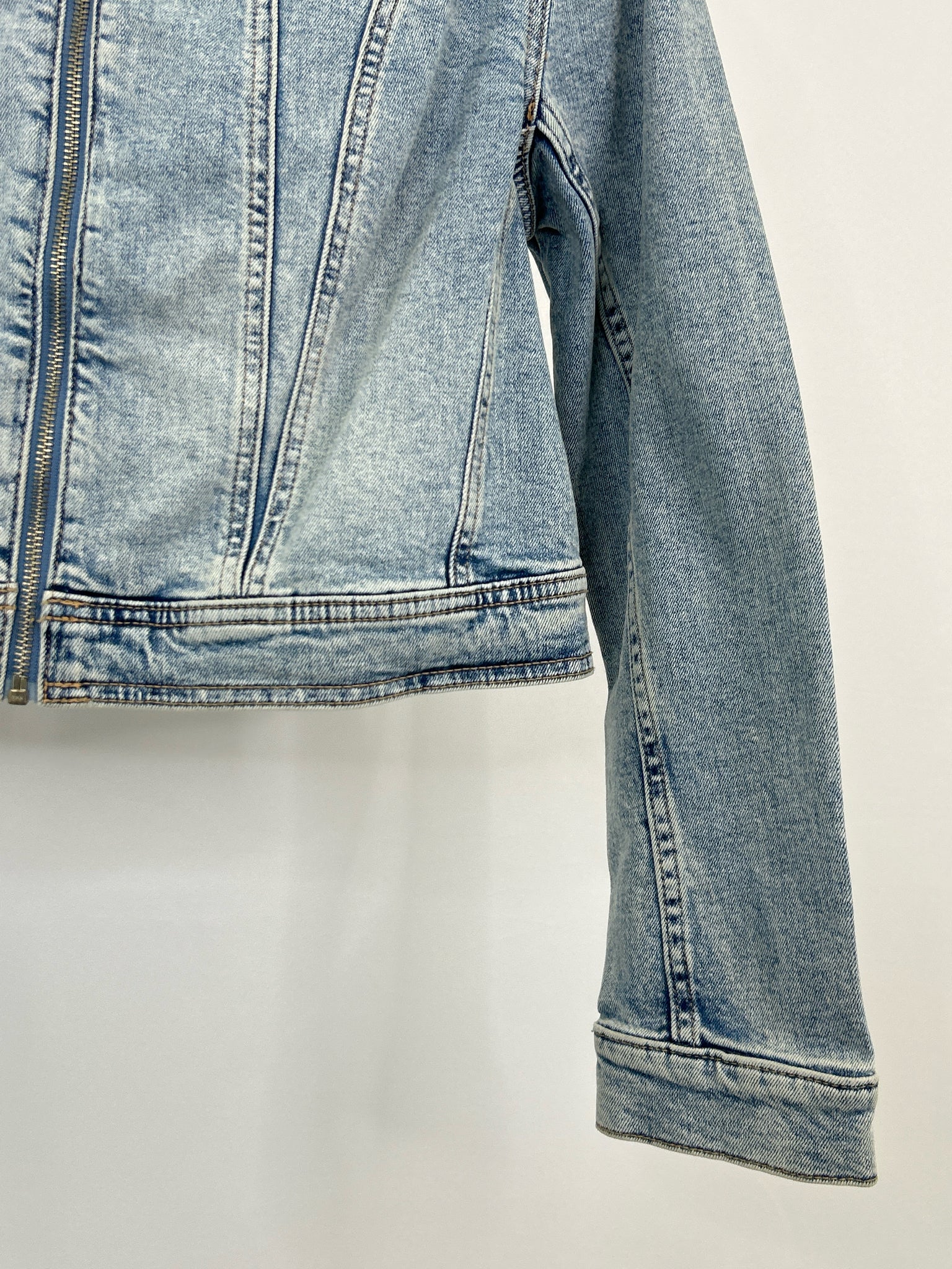 MNG NWT Size L BLUE DENIM Women Jacket