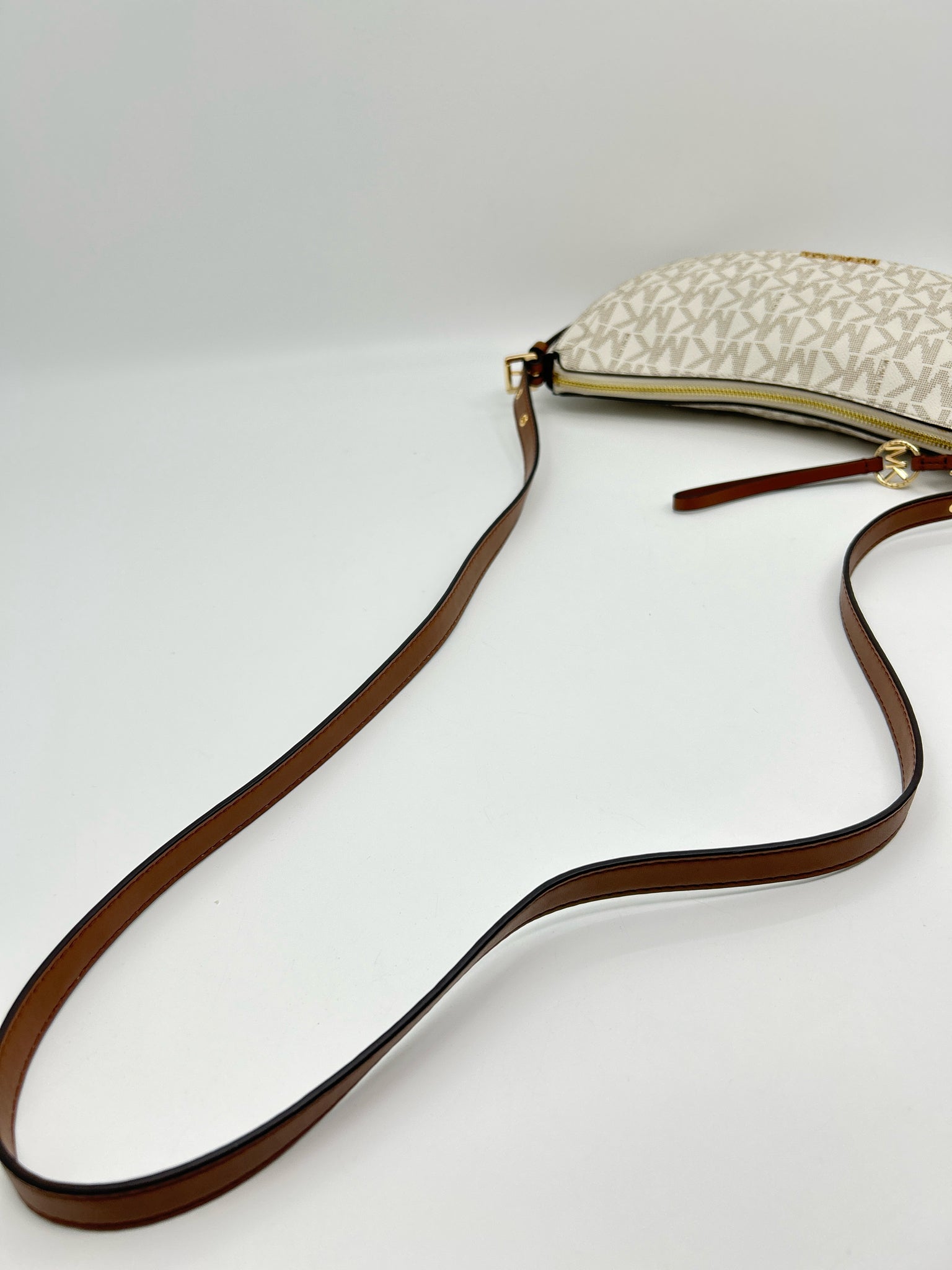 MICHAEL KORS VANILLA Women Purse