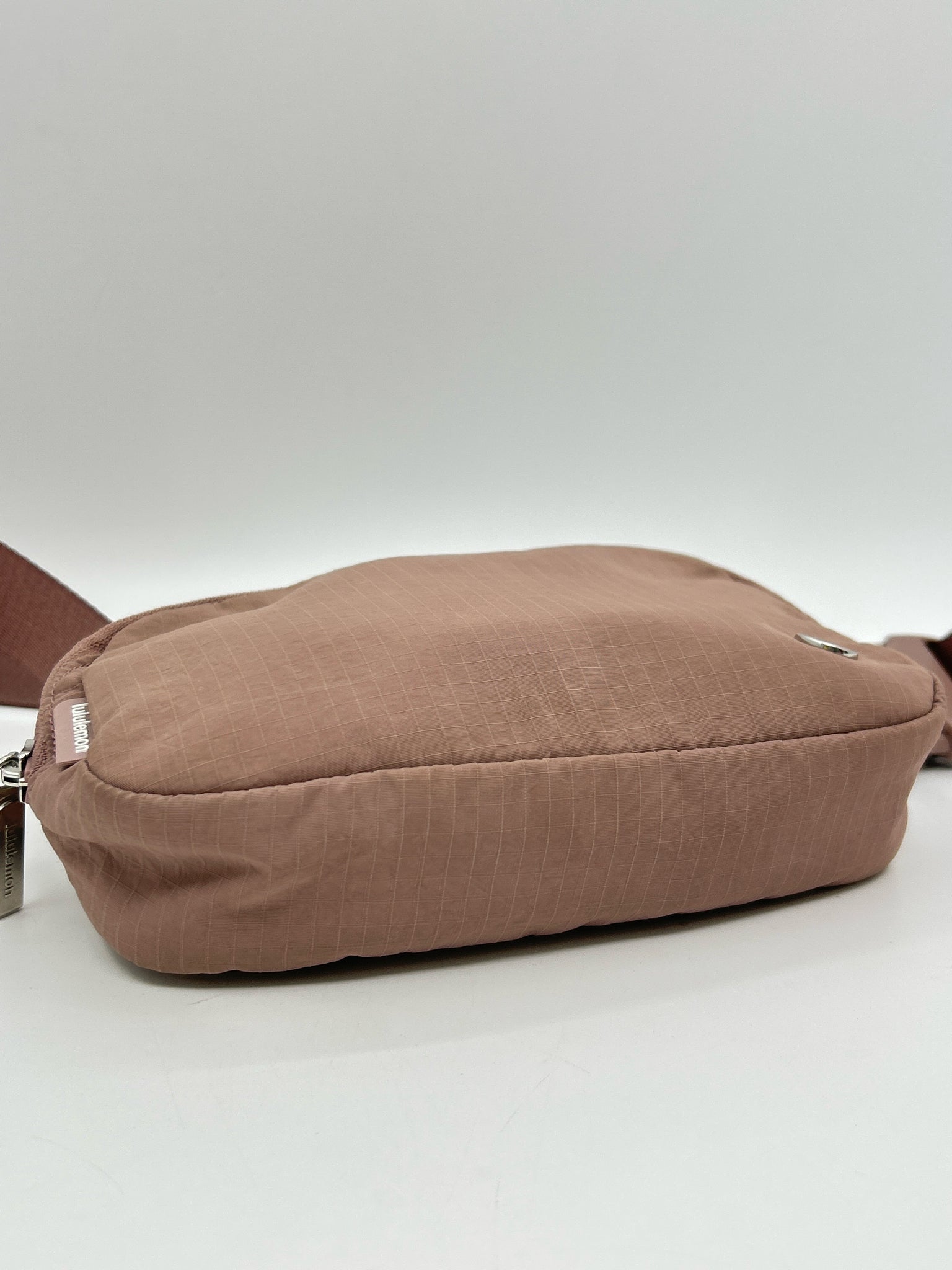 LULULEMON Mauve Women Purse