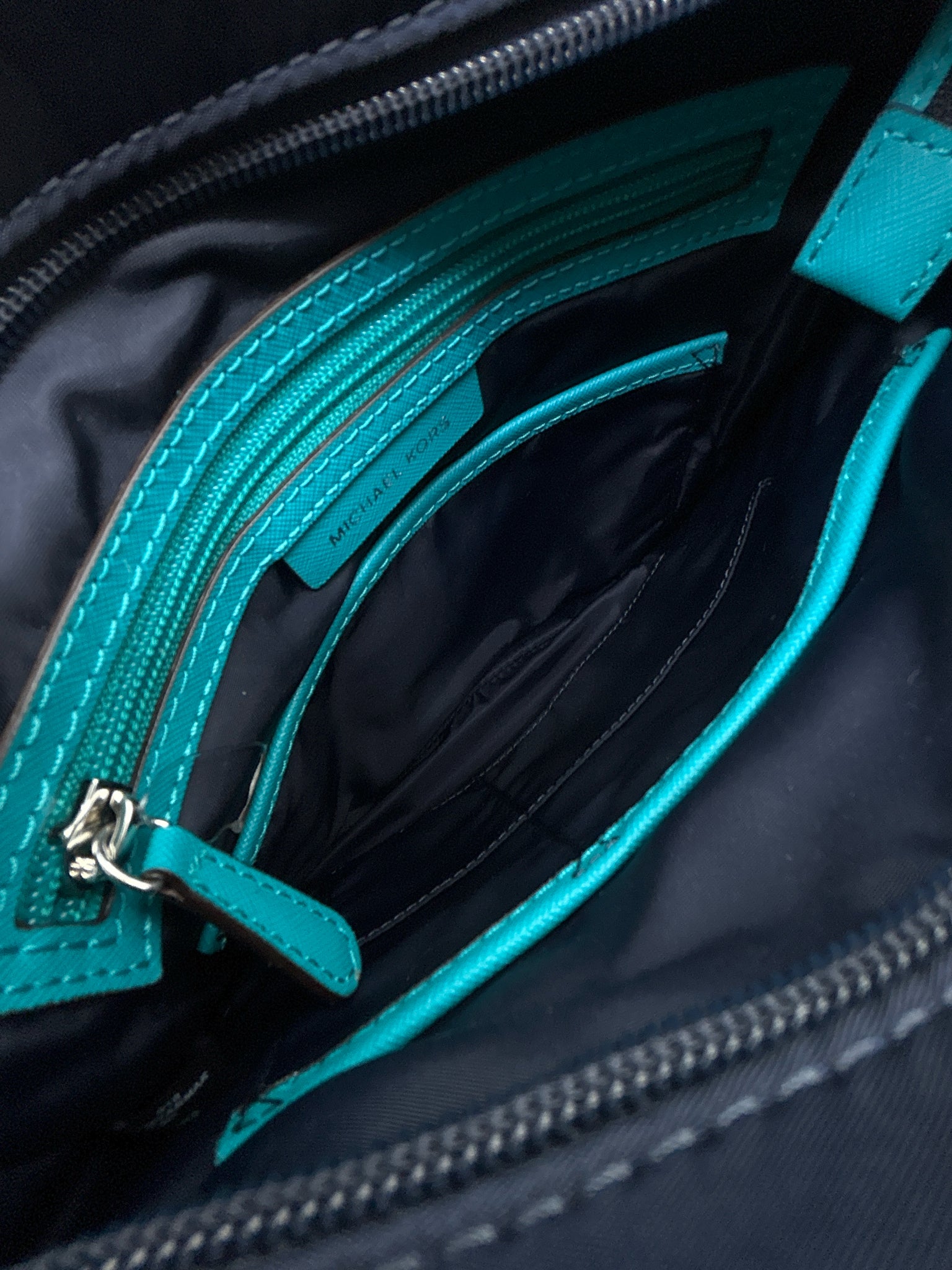 MICHAEL KORS NAVY AND TEAL Women Purse